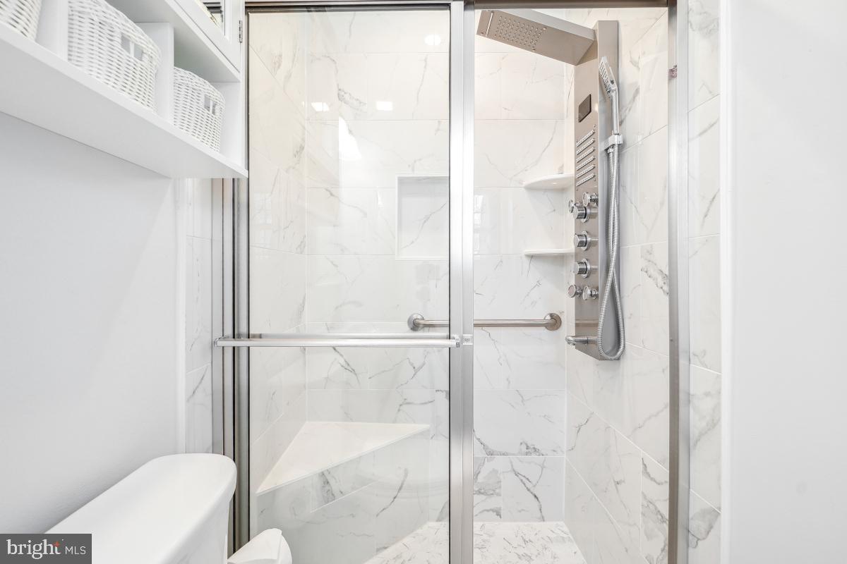 LAKE RIDGE - Residential