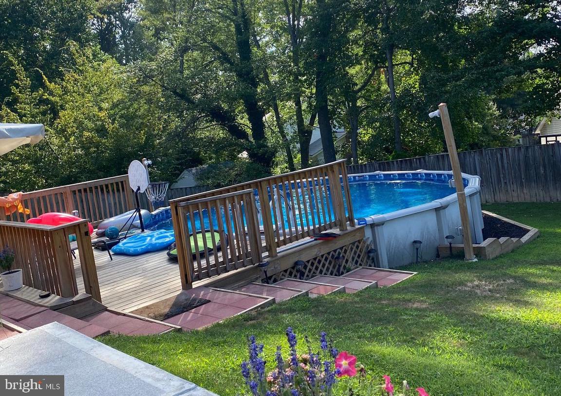 LAKE RIDGE - Residential