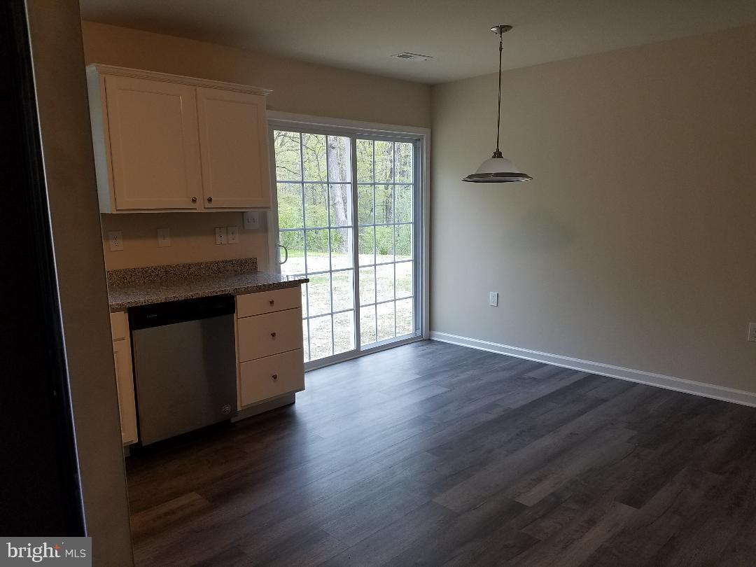 RIVER VIEW PARK - Residential