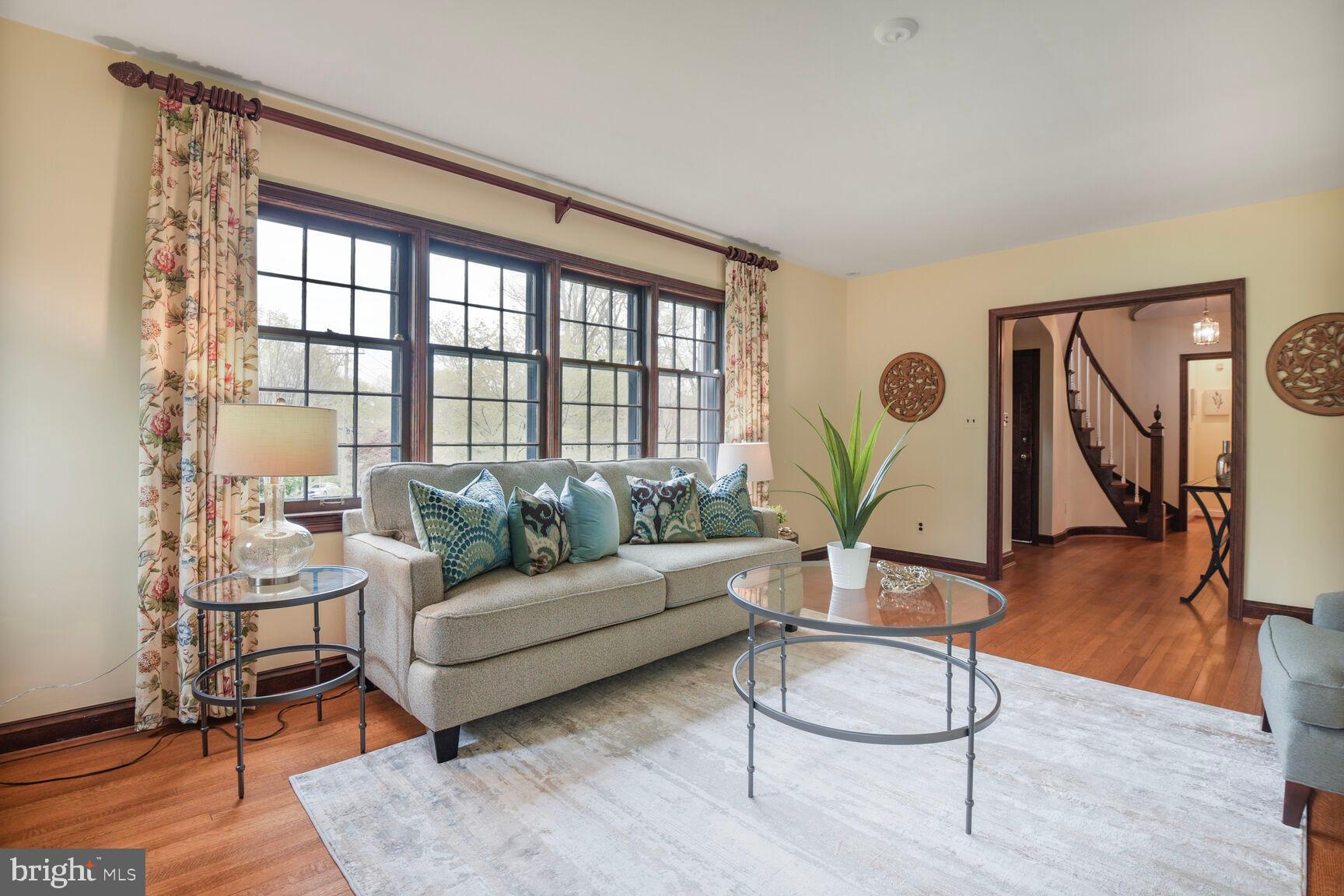 WOODSIDE PARK - Residential