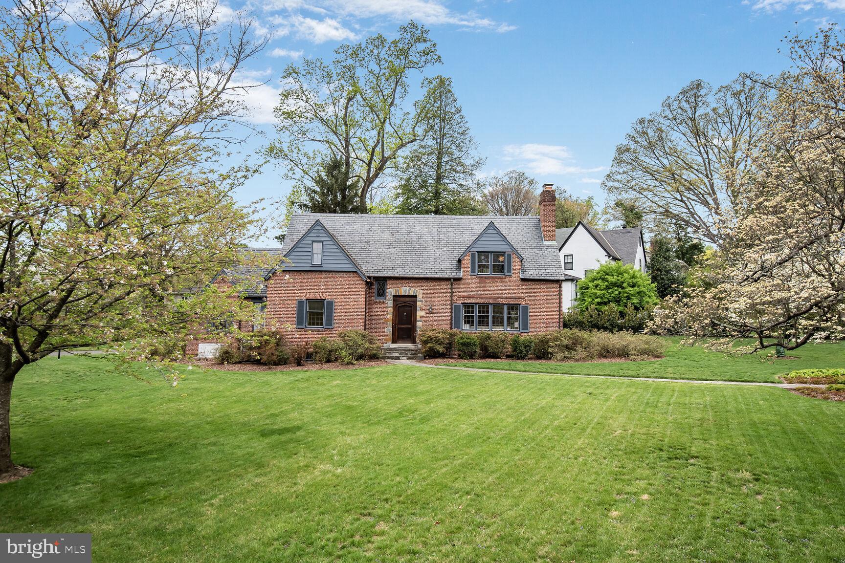 WOODSIDE PARK - Residential