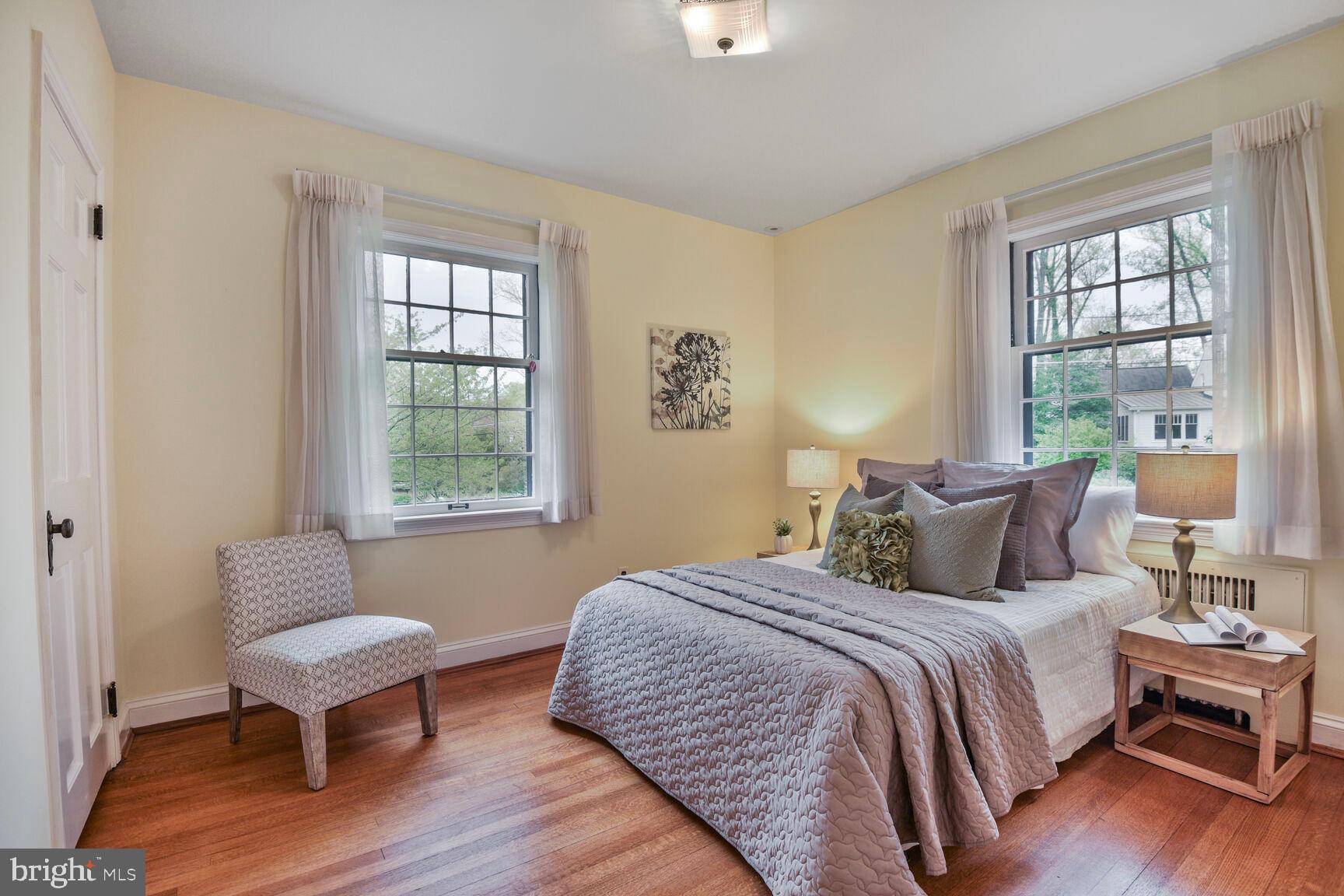 WOODSIDE PARK - Residential