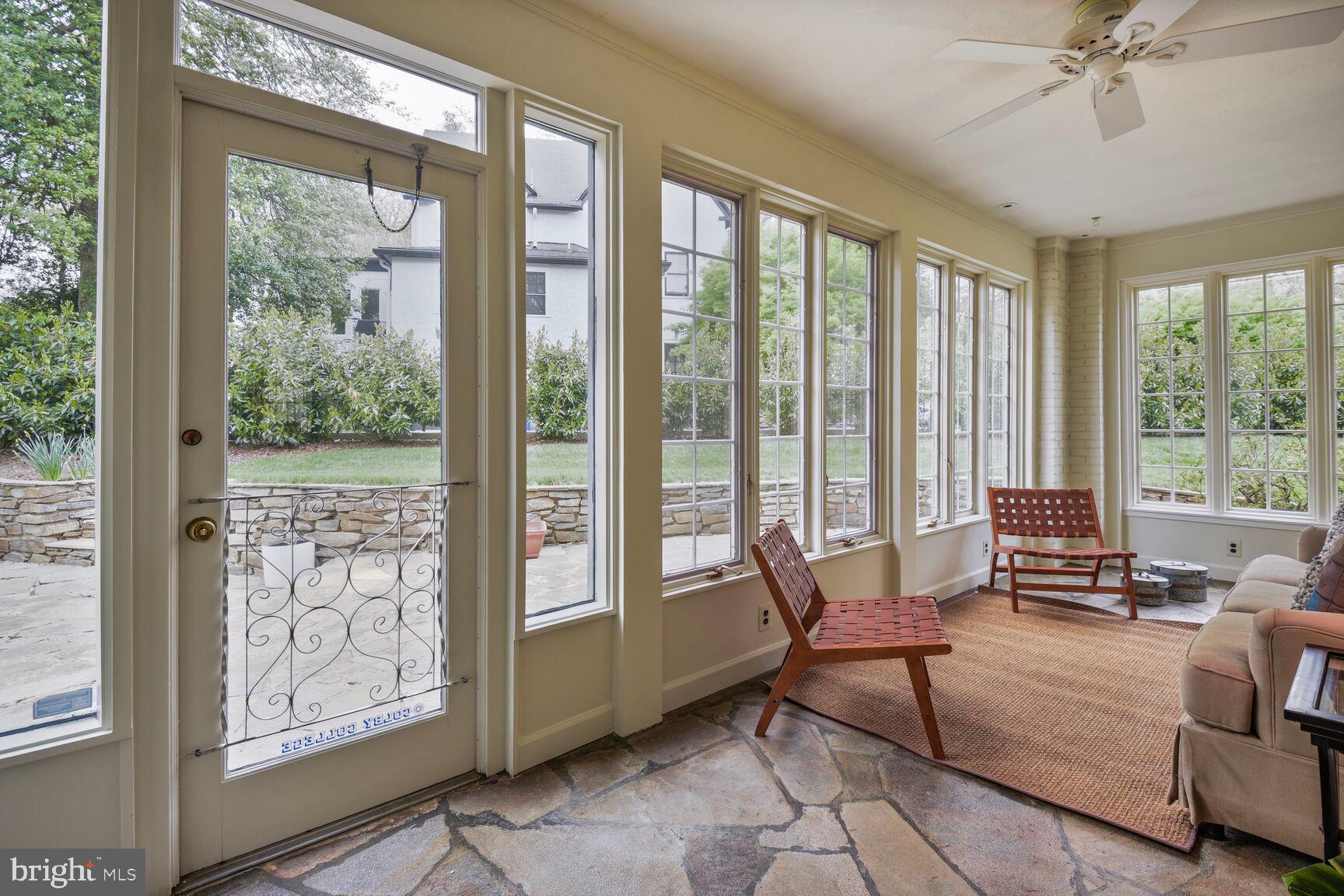 WOODSIDE PARK - Residential