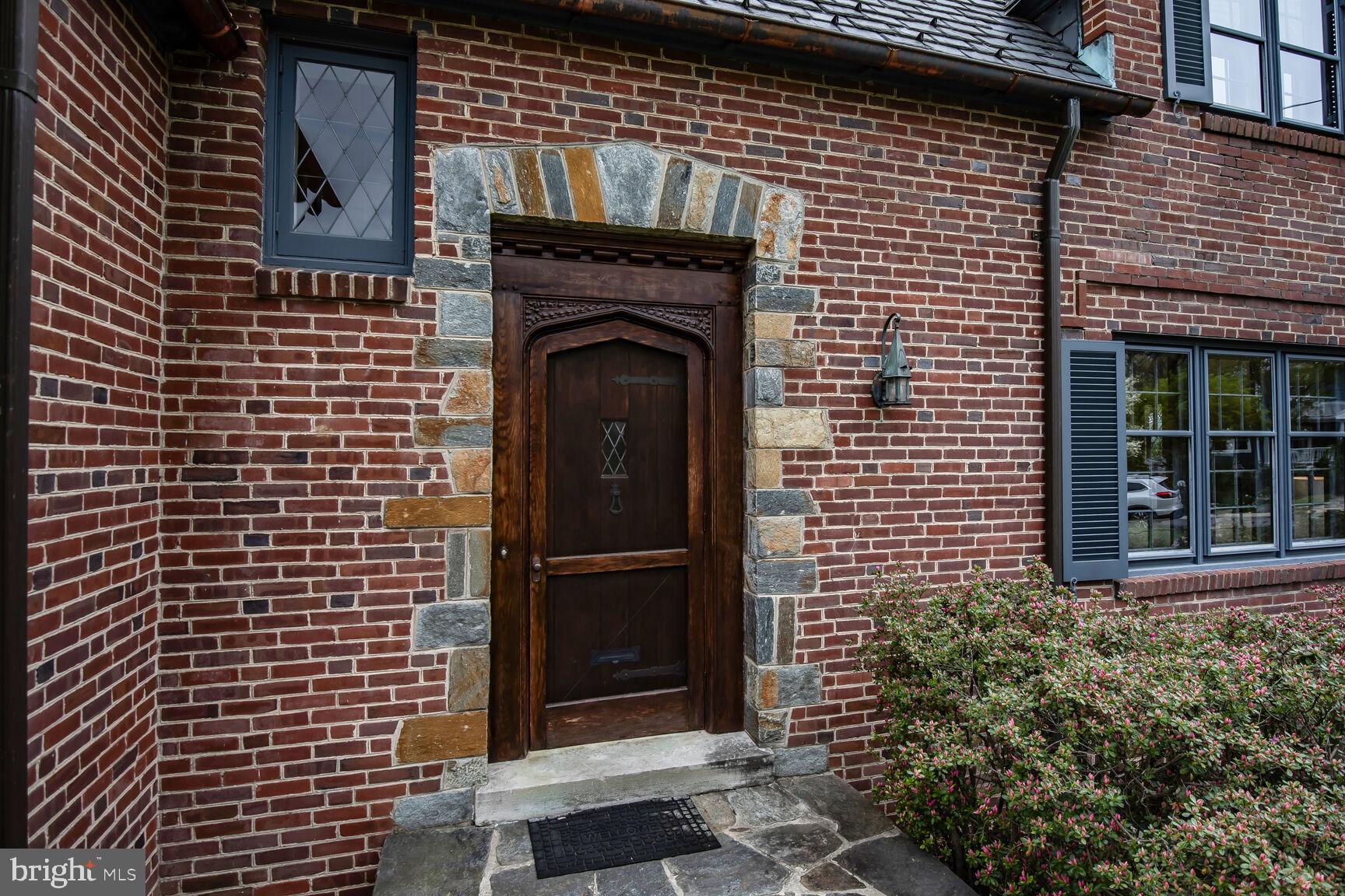 WOODSIDE PARK - Residential