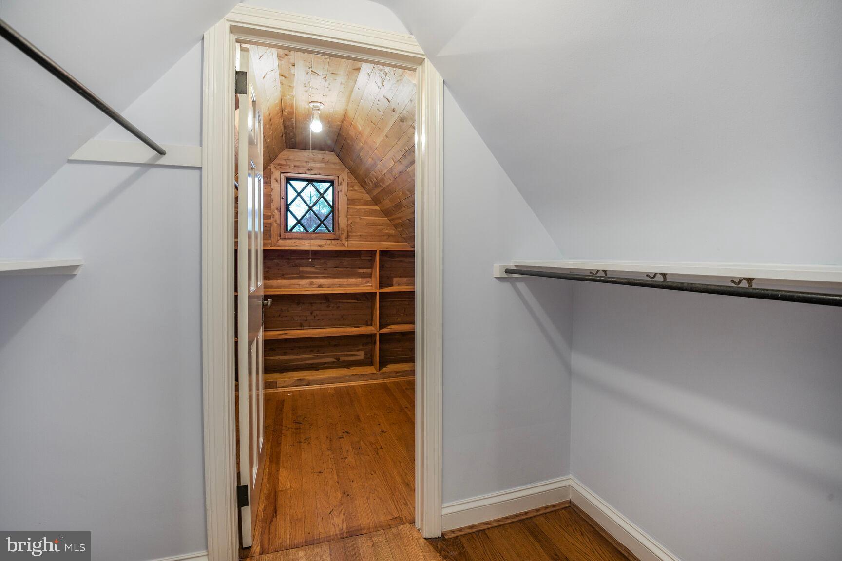 WOODSIDE PARK - Residential