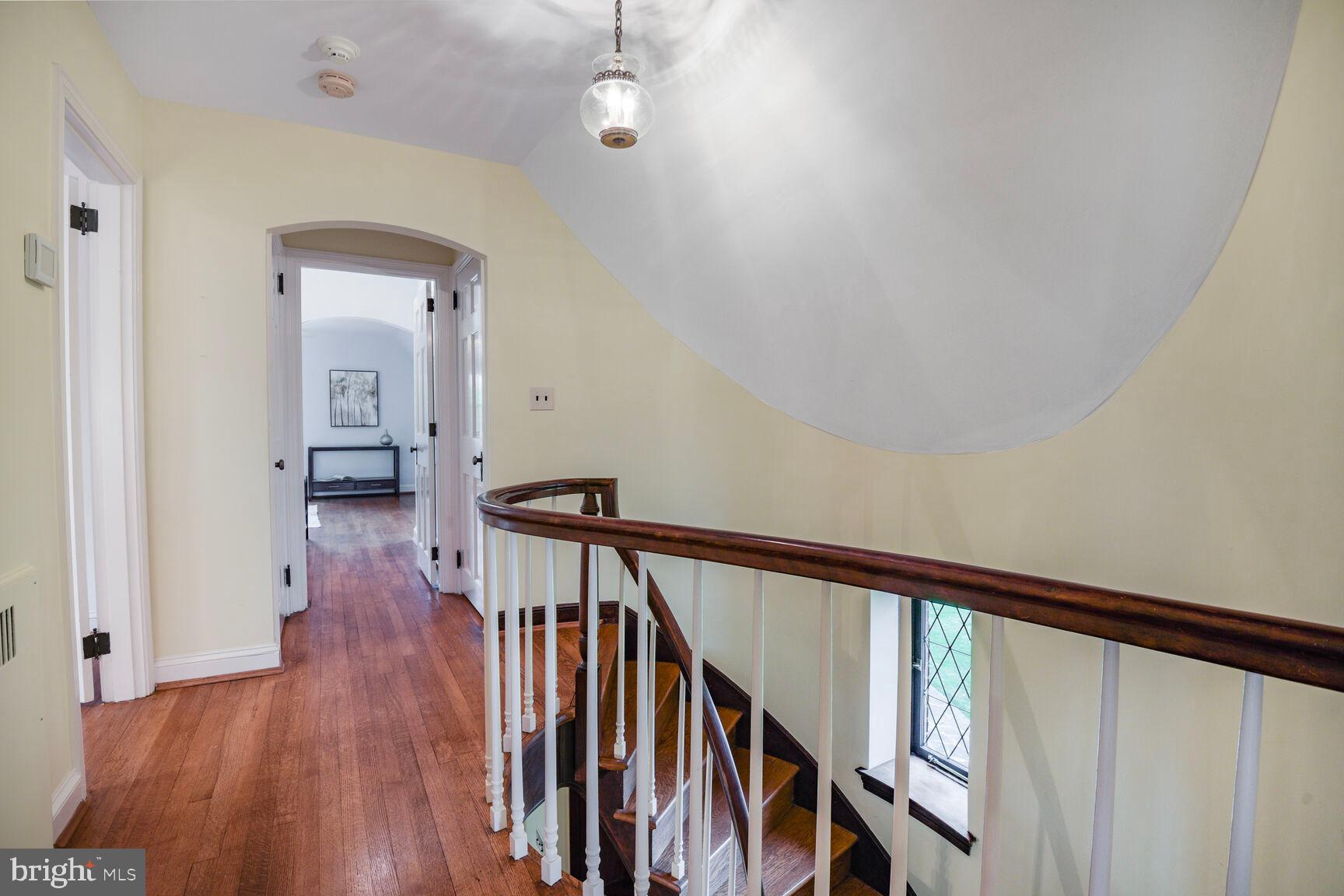 WOODSIDE PARK - Residential