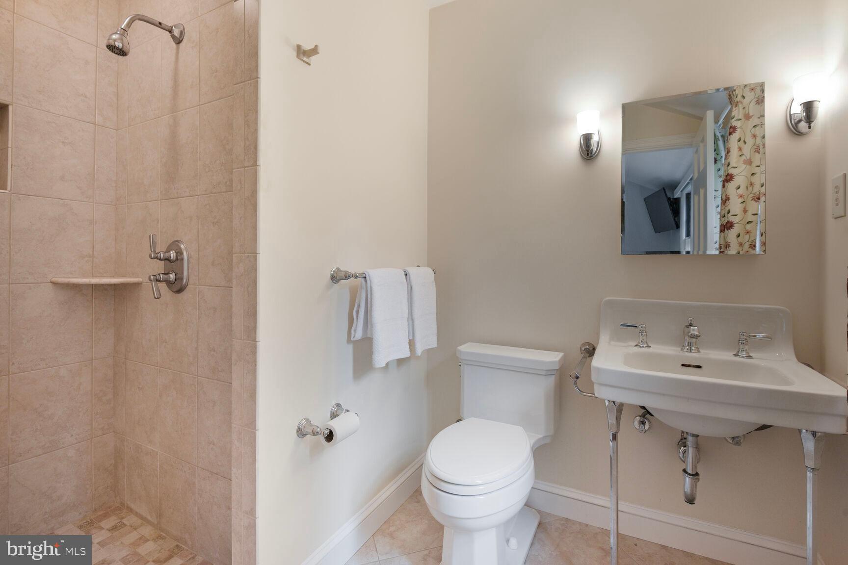 WOODSIDE PARK - Residential