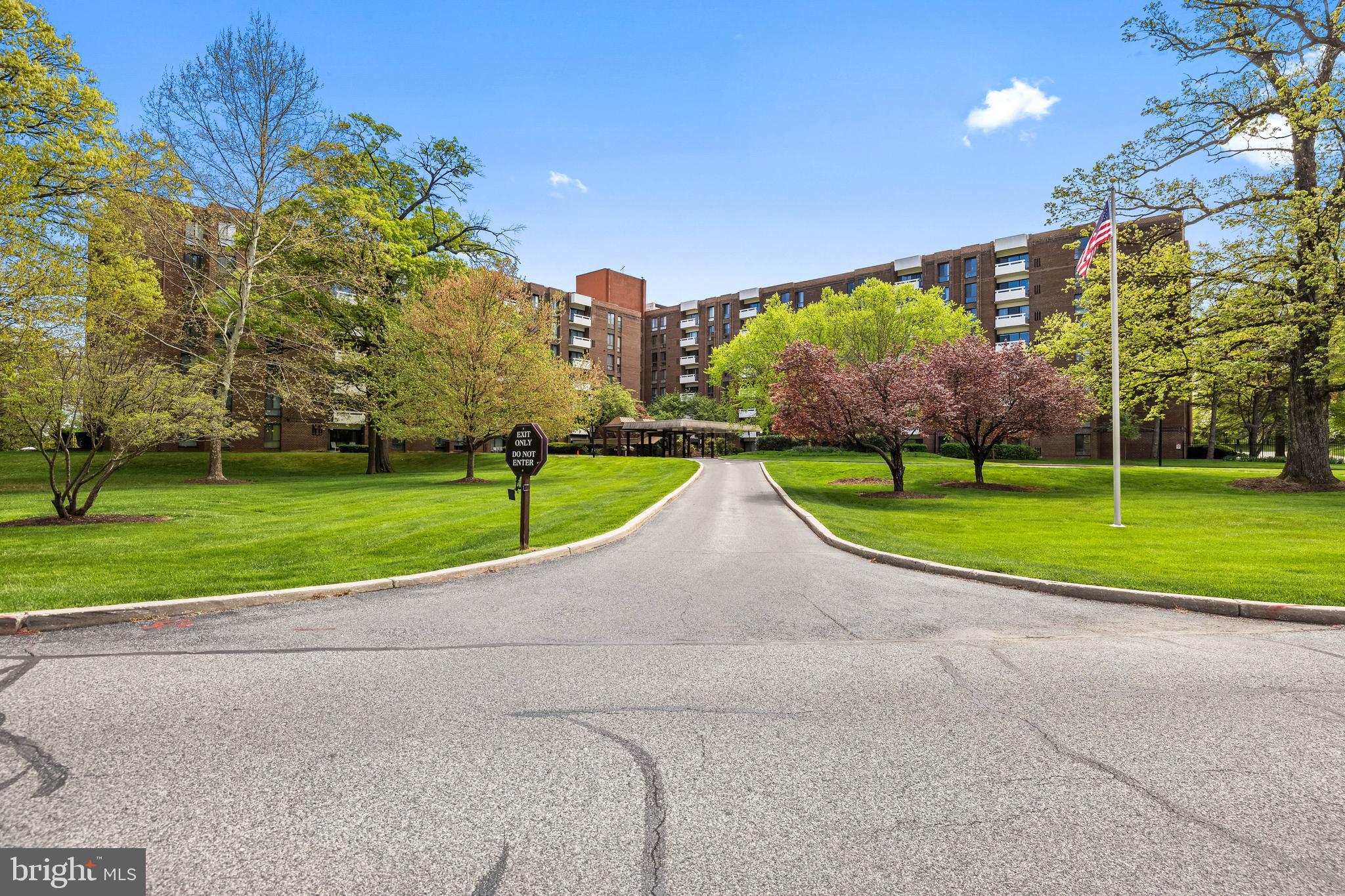 PIKESVILLE - Residential