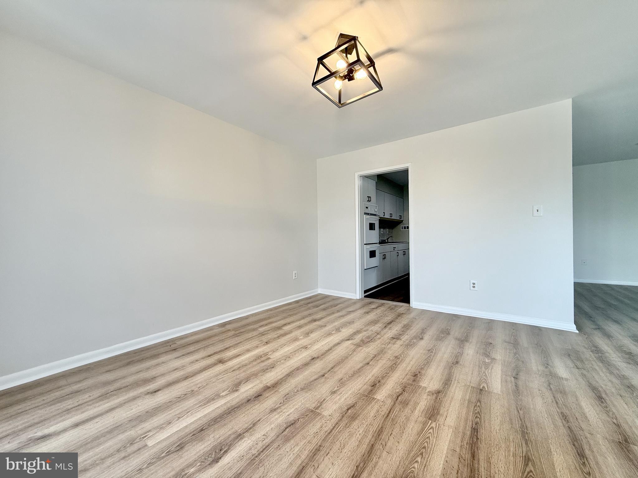 PIKESVILLE - Residential