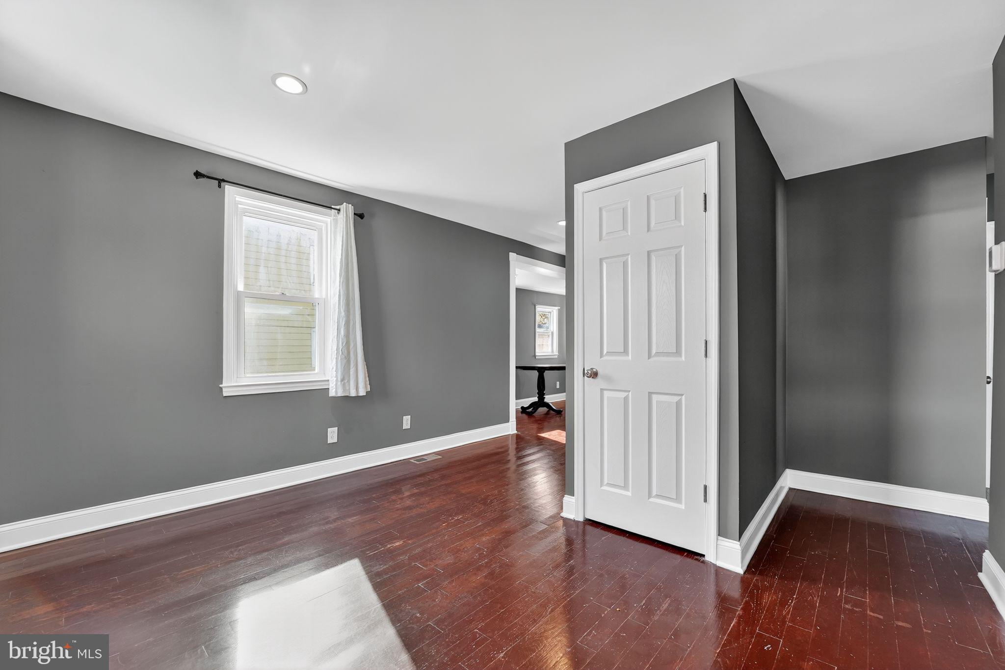 PARKVILLE - Residential