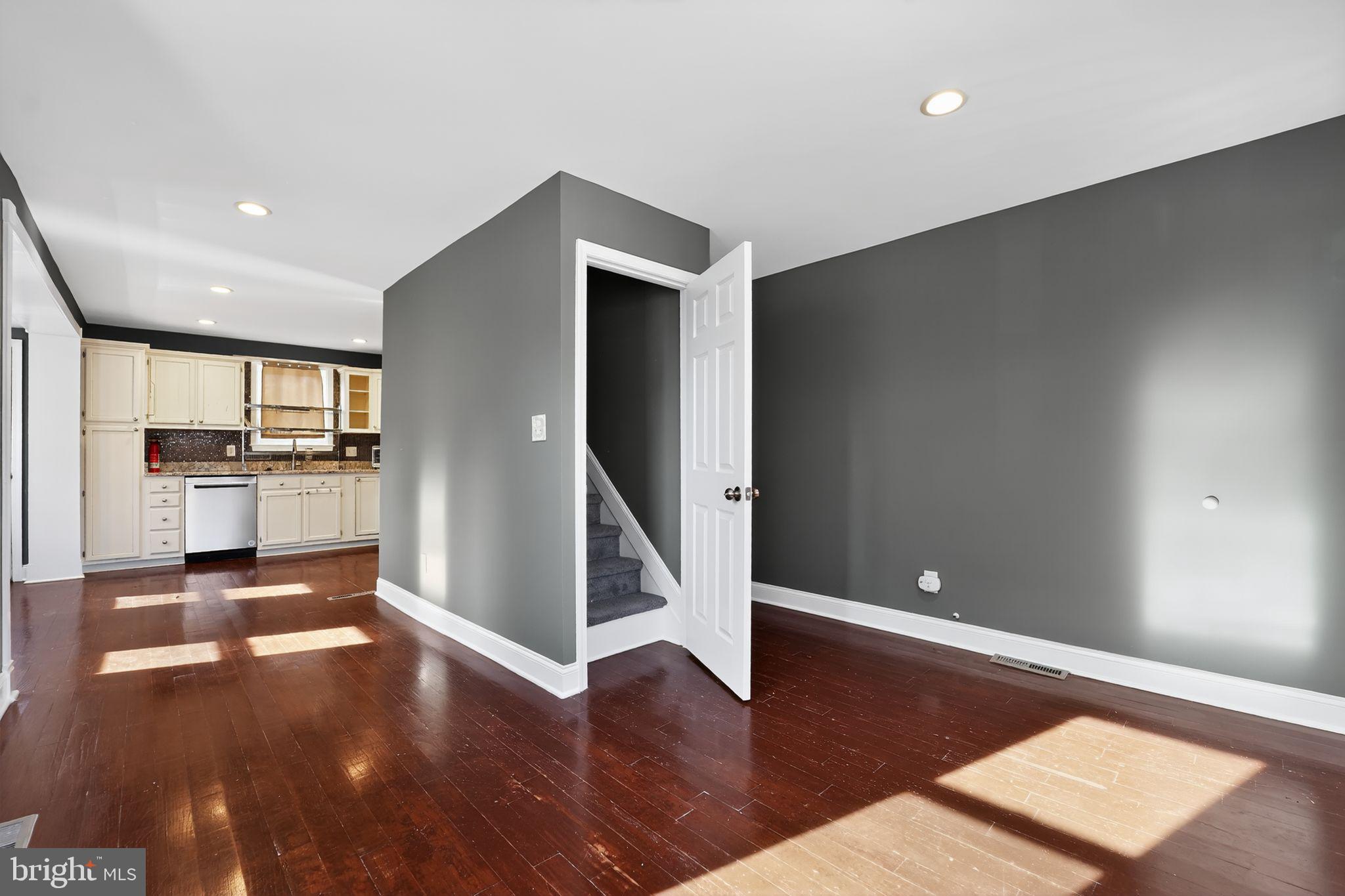 PARKVILLE - Residential