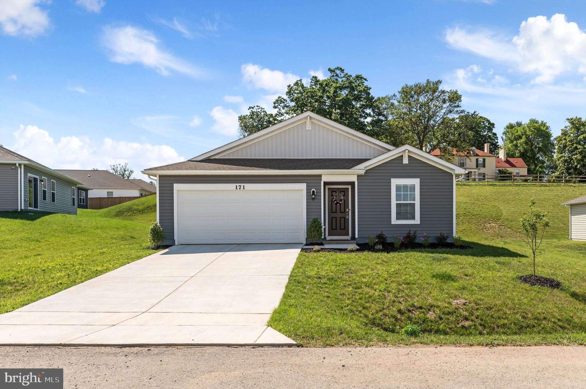 MAGNOLIA SPRINGS - Residential Lease