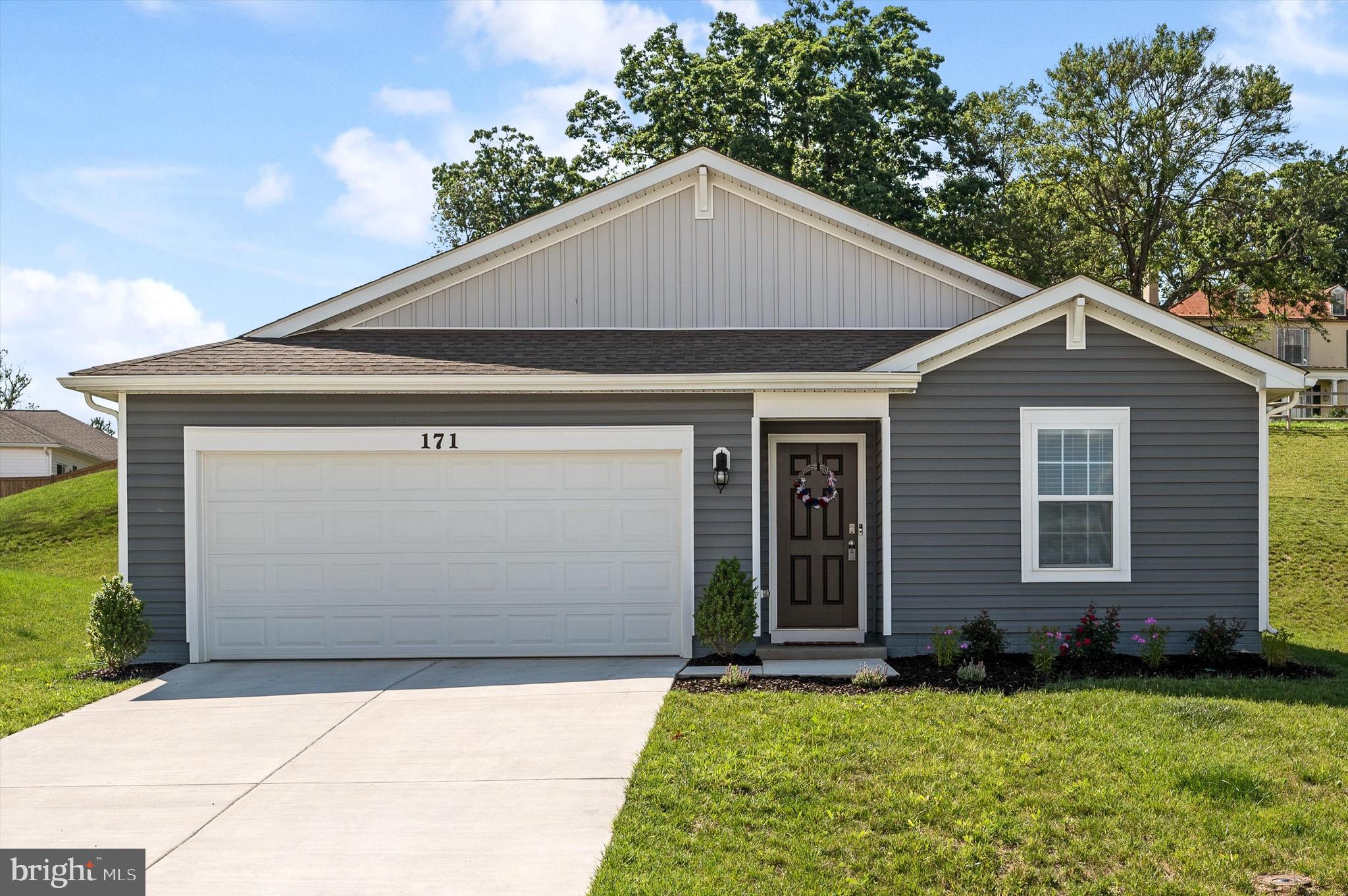 MAGNOLIA SPRINGS - Residential Lease