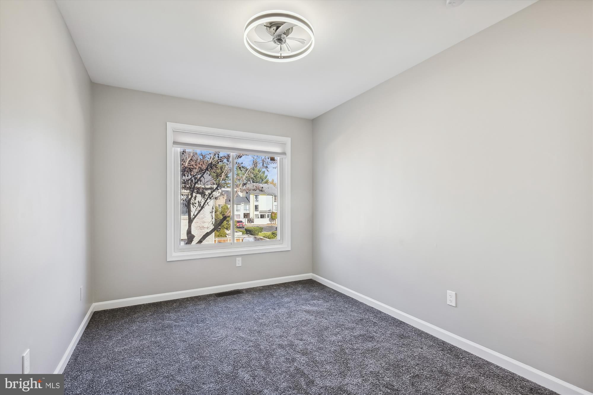 CLUBSIDE - Residential