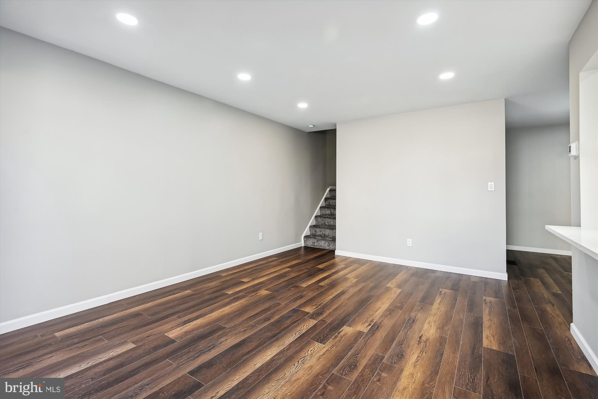 CLUBSIDE - Residential