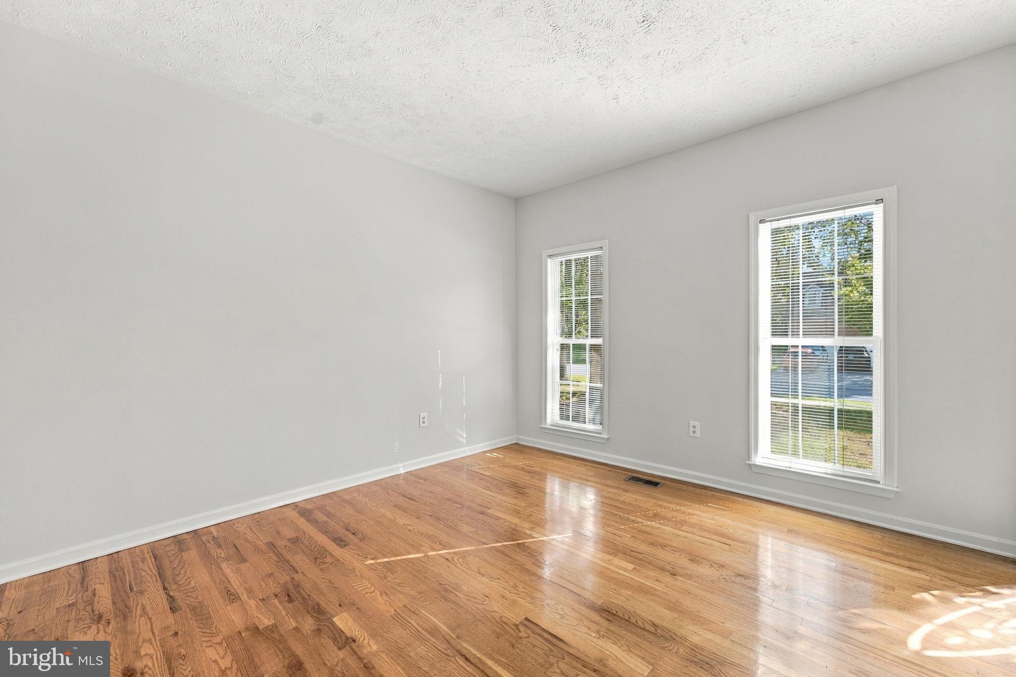114 SETTLERS CIRCLE