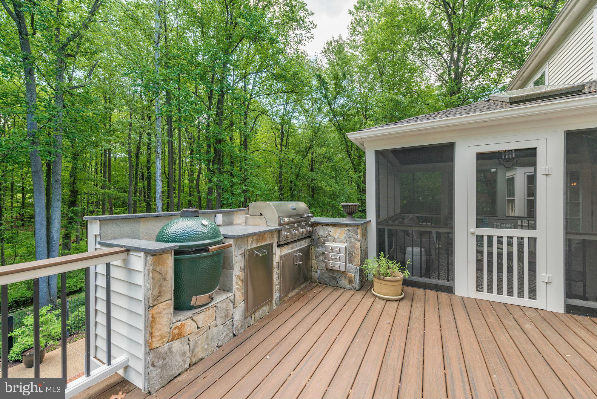 TIMBERLAKE ESTATES SOUTH - Residential