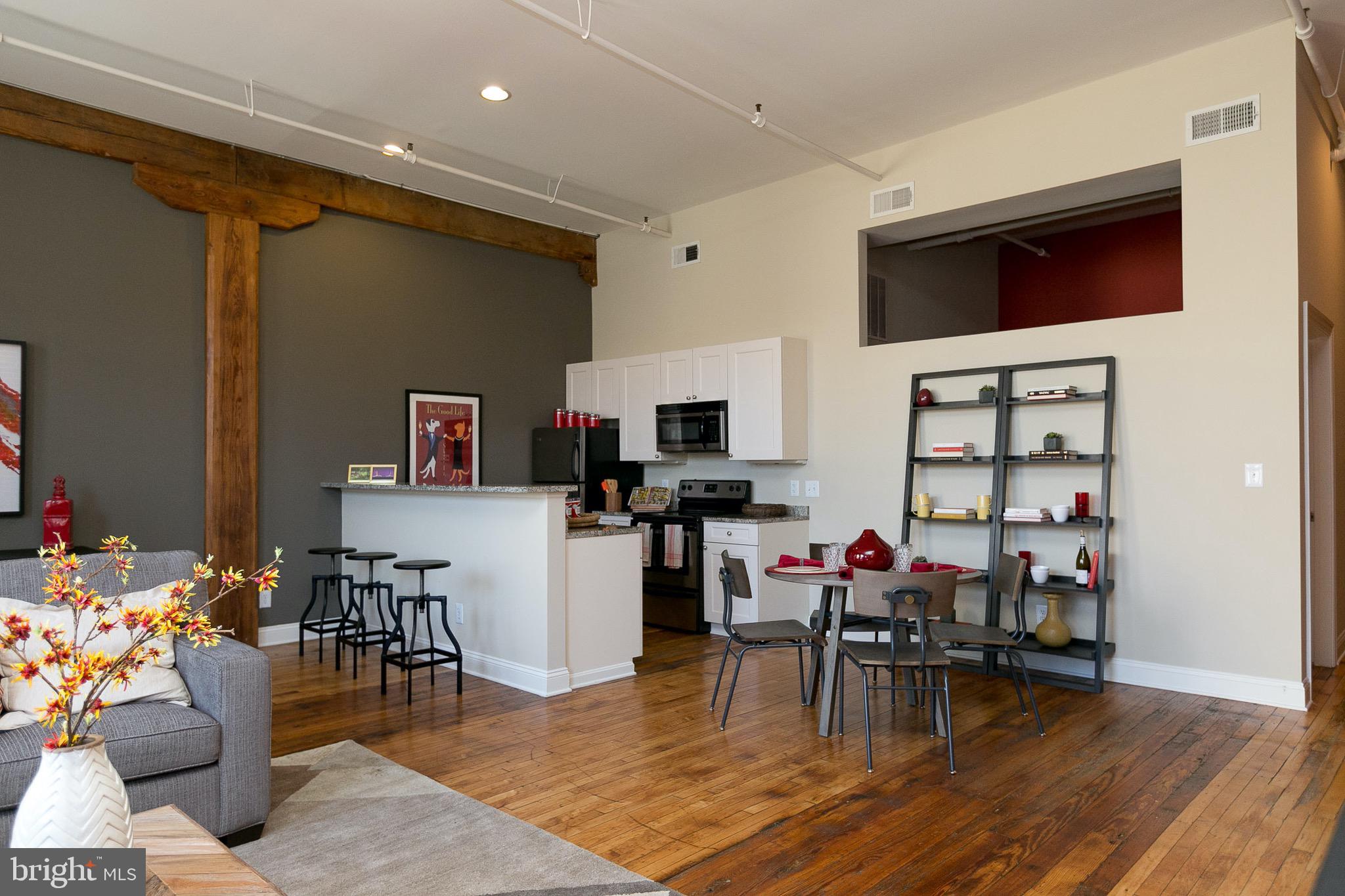 DOWNTOWN - Residential Lease