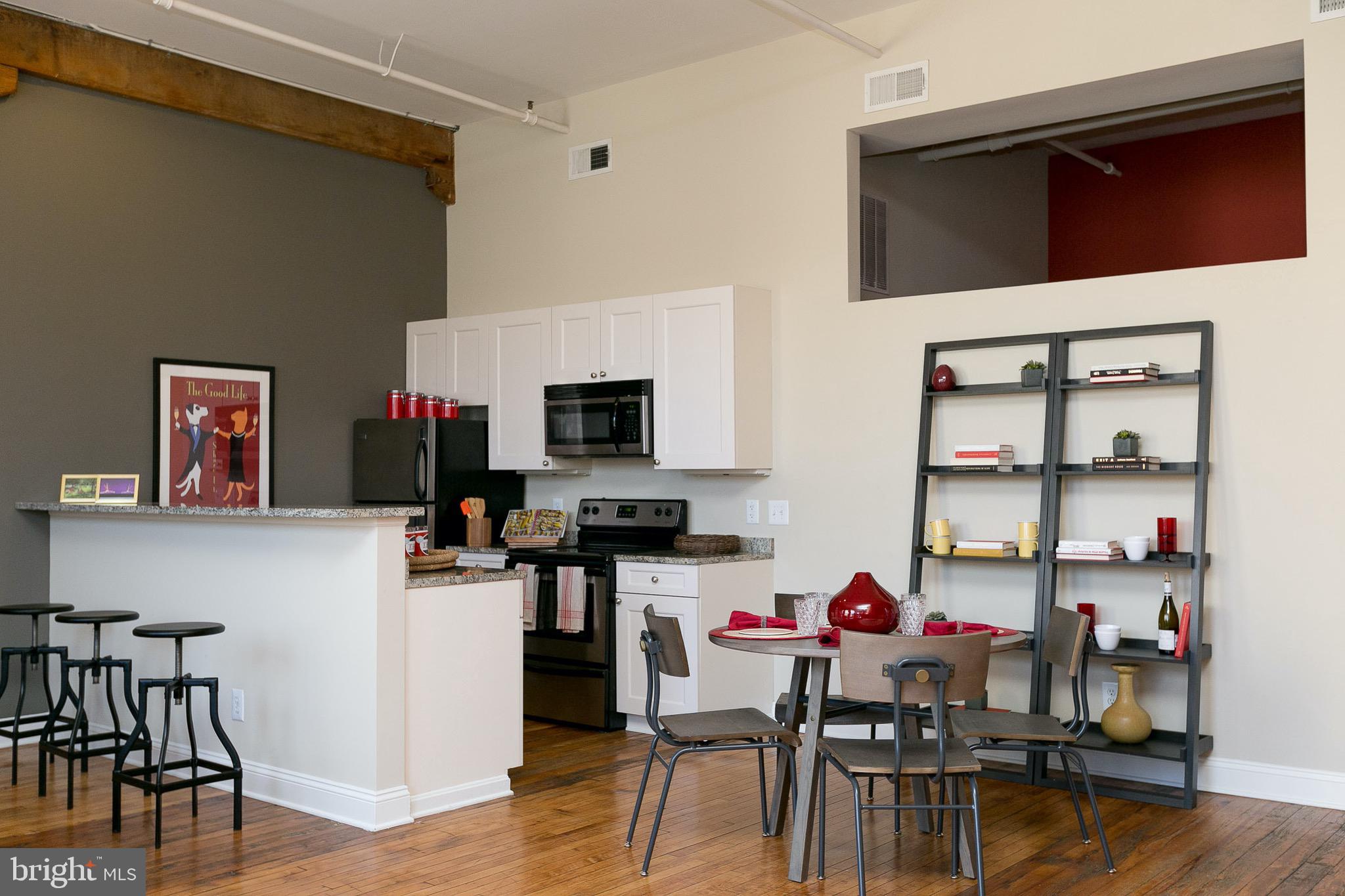 DOWNTOWN - Residential Lease