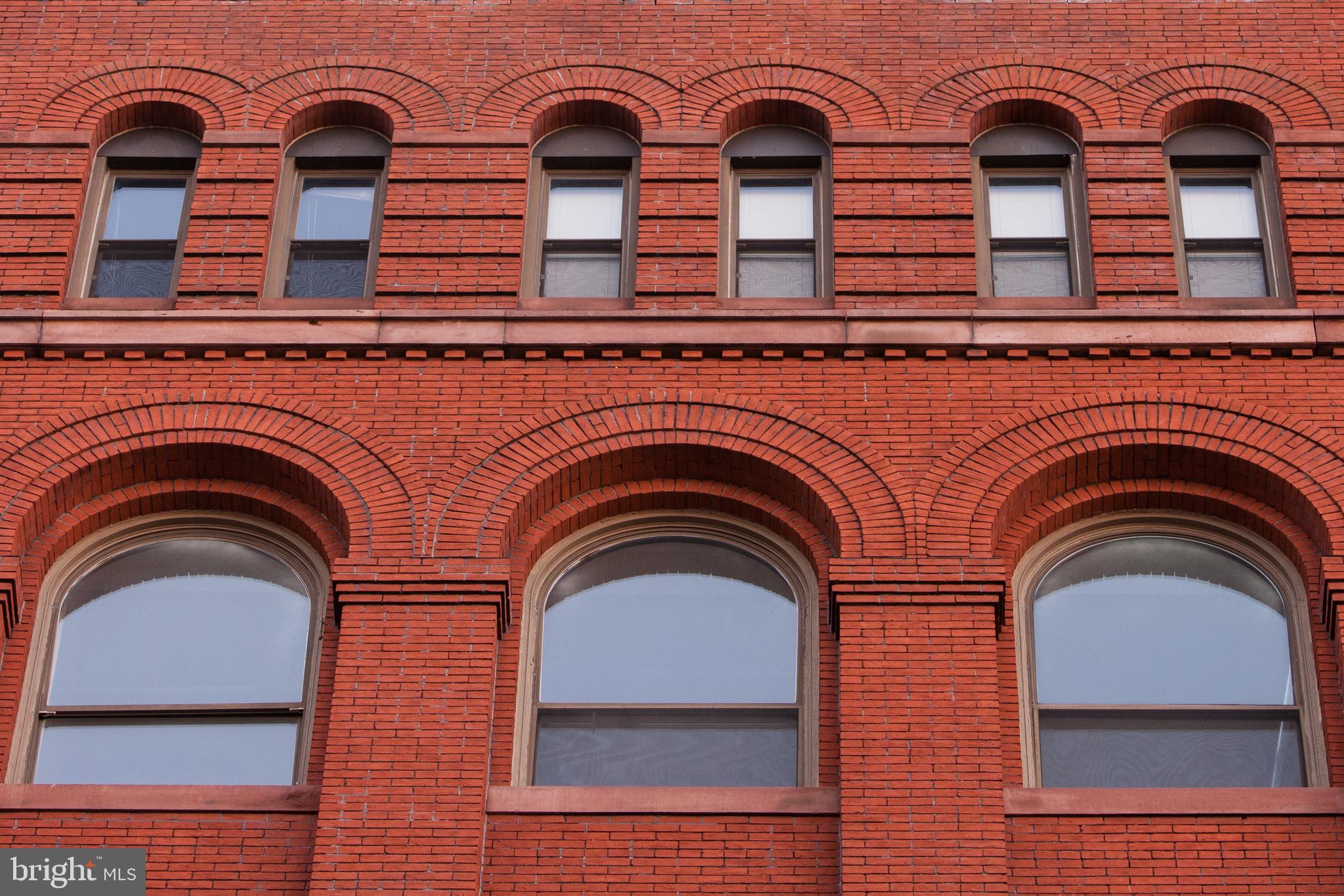 DOWNTOWN - Residential Lease