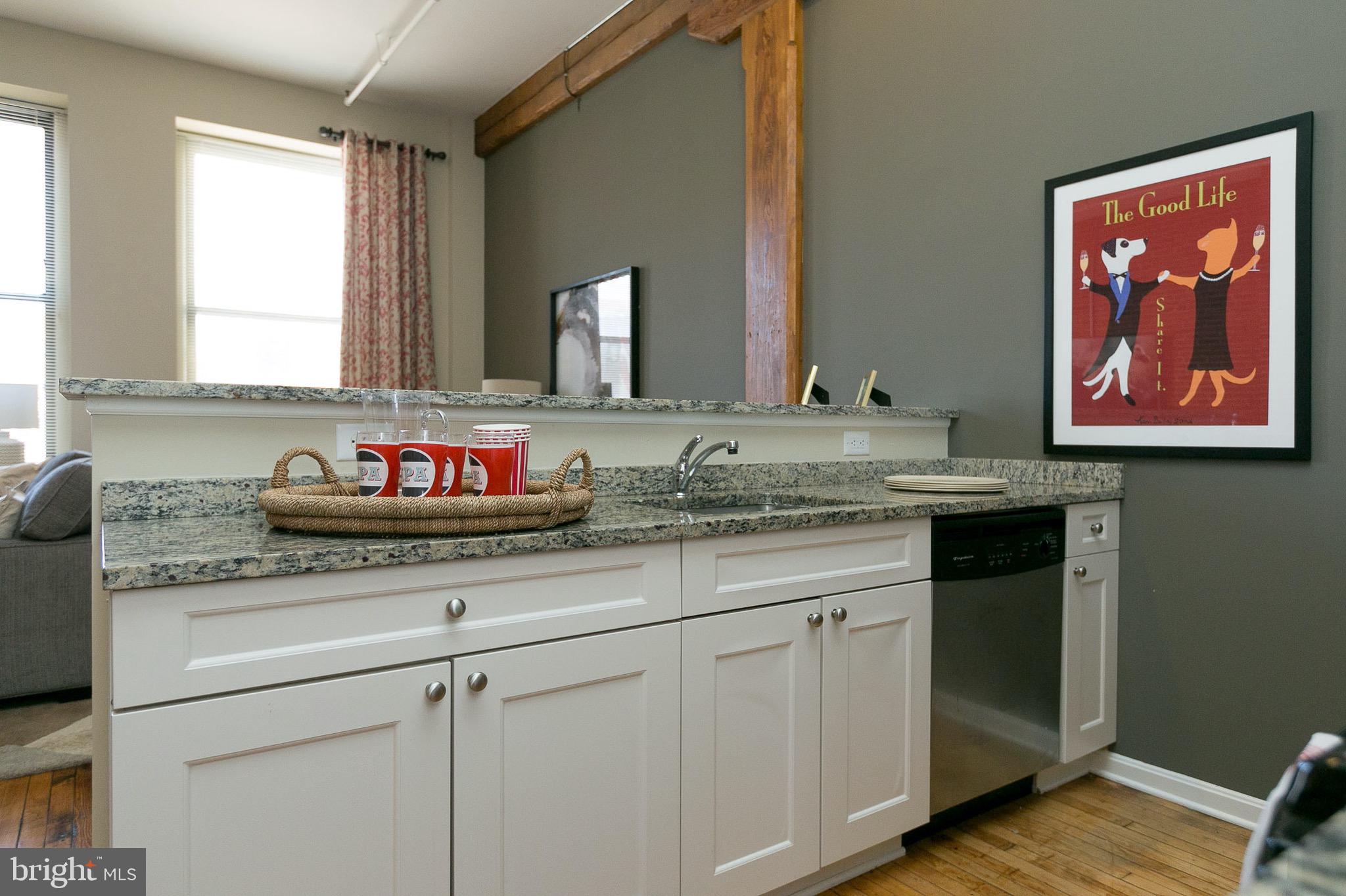 DOWNTOWN - Residential Lease