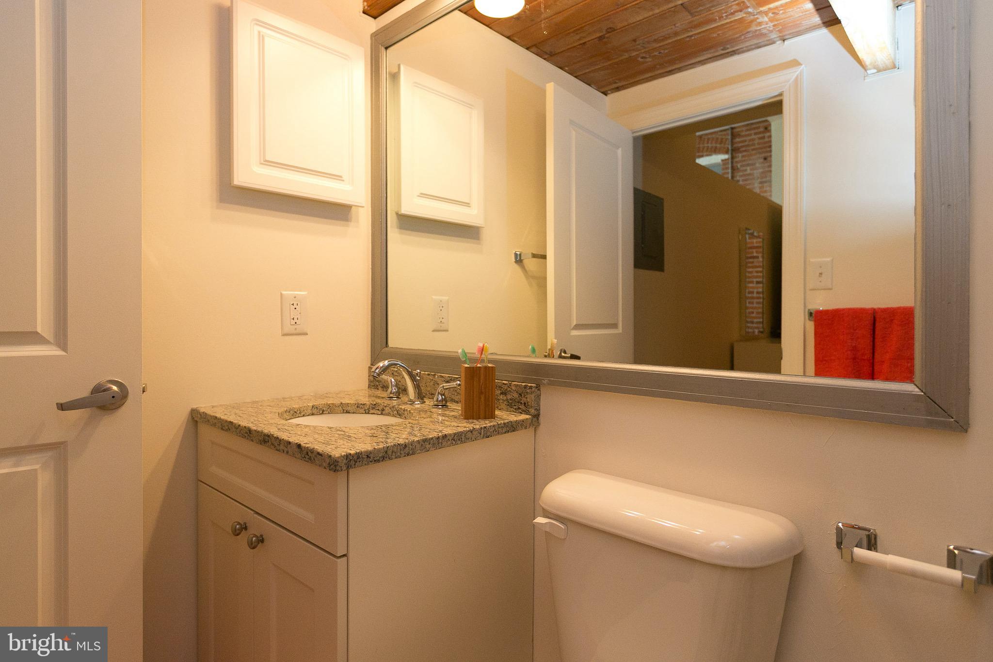 DOWNTOWN - Residential Lease