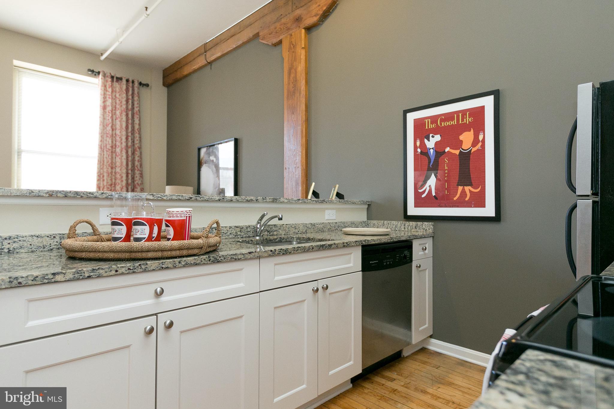 DOWNTOWN - Residential Lease