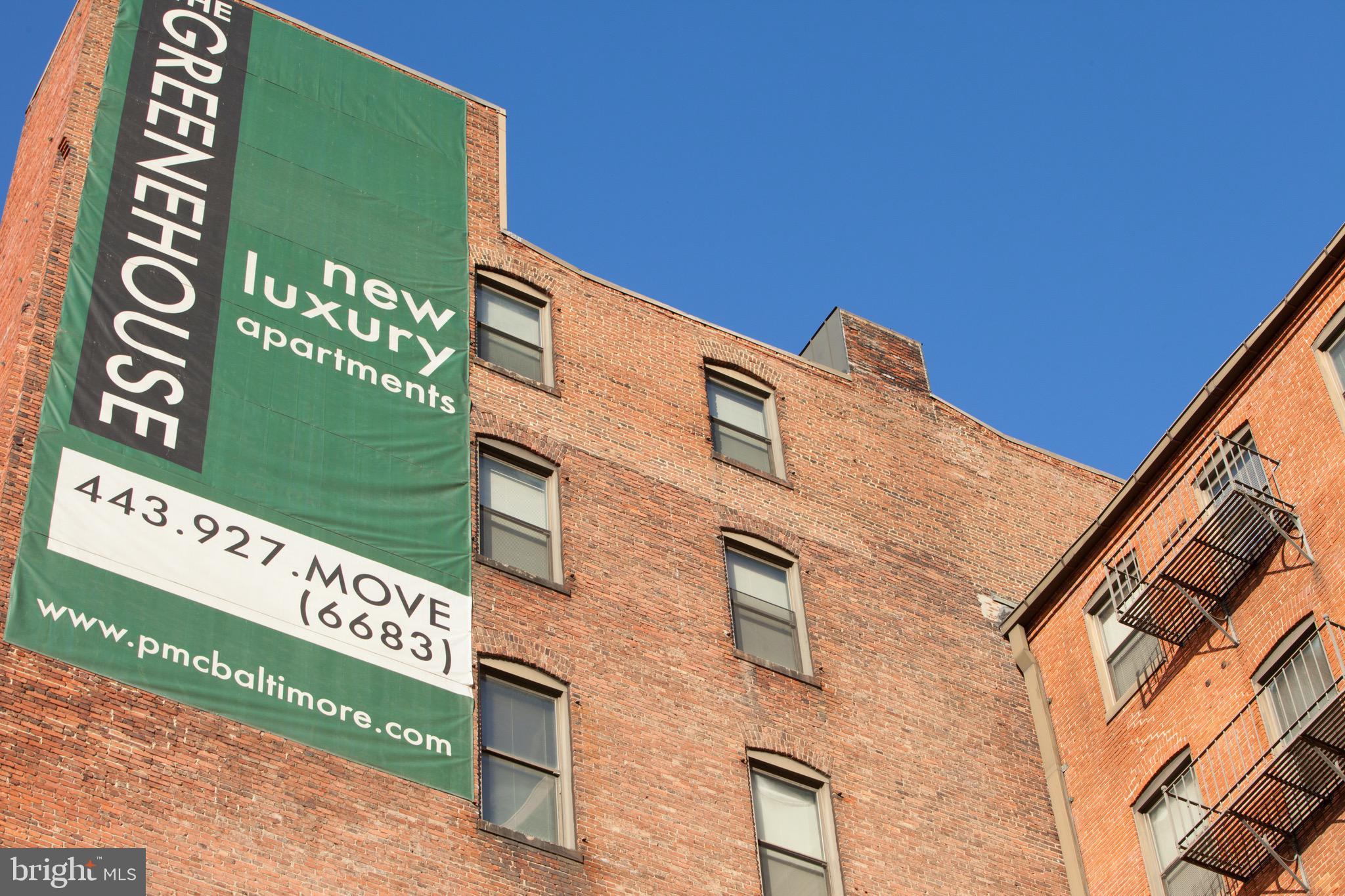 DOWNTOWN - Residential Lease