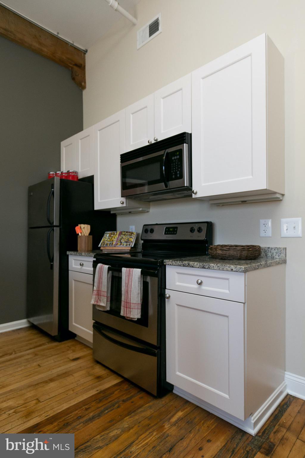 DOWNTOWN - Residential Lease