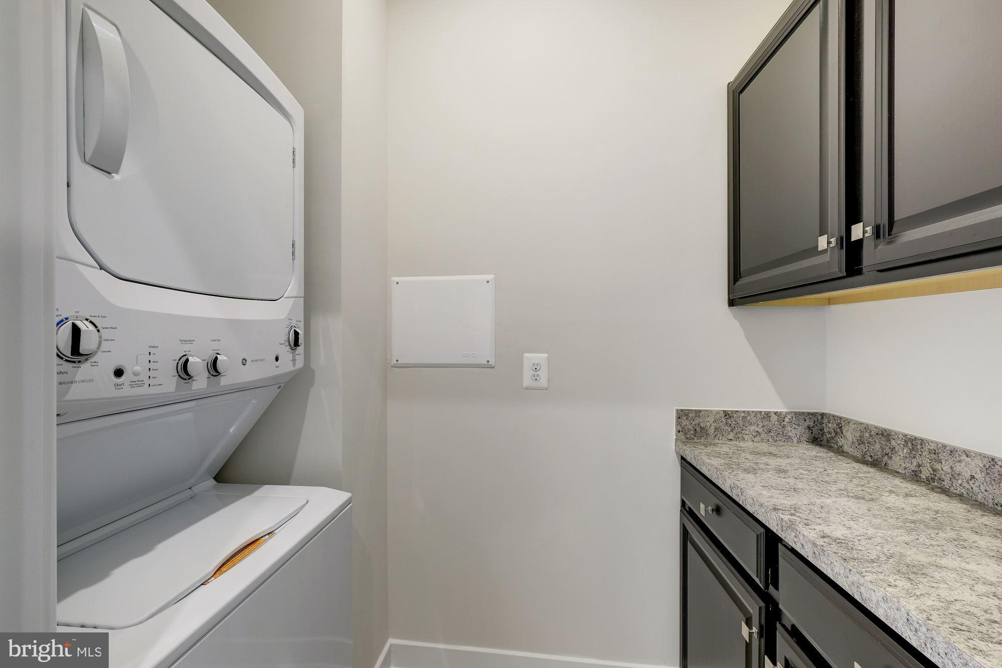 OAKDALE VILLAGE - Residential