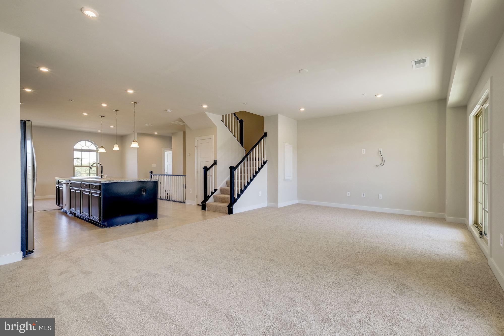 OAKDALE VILLAGE - Residential