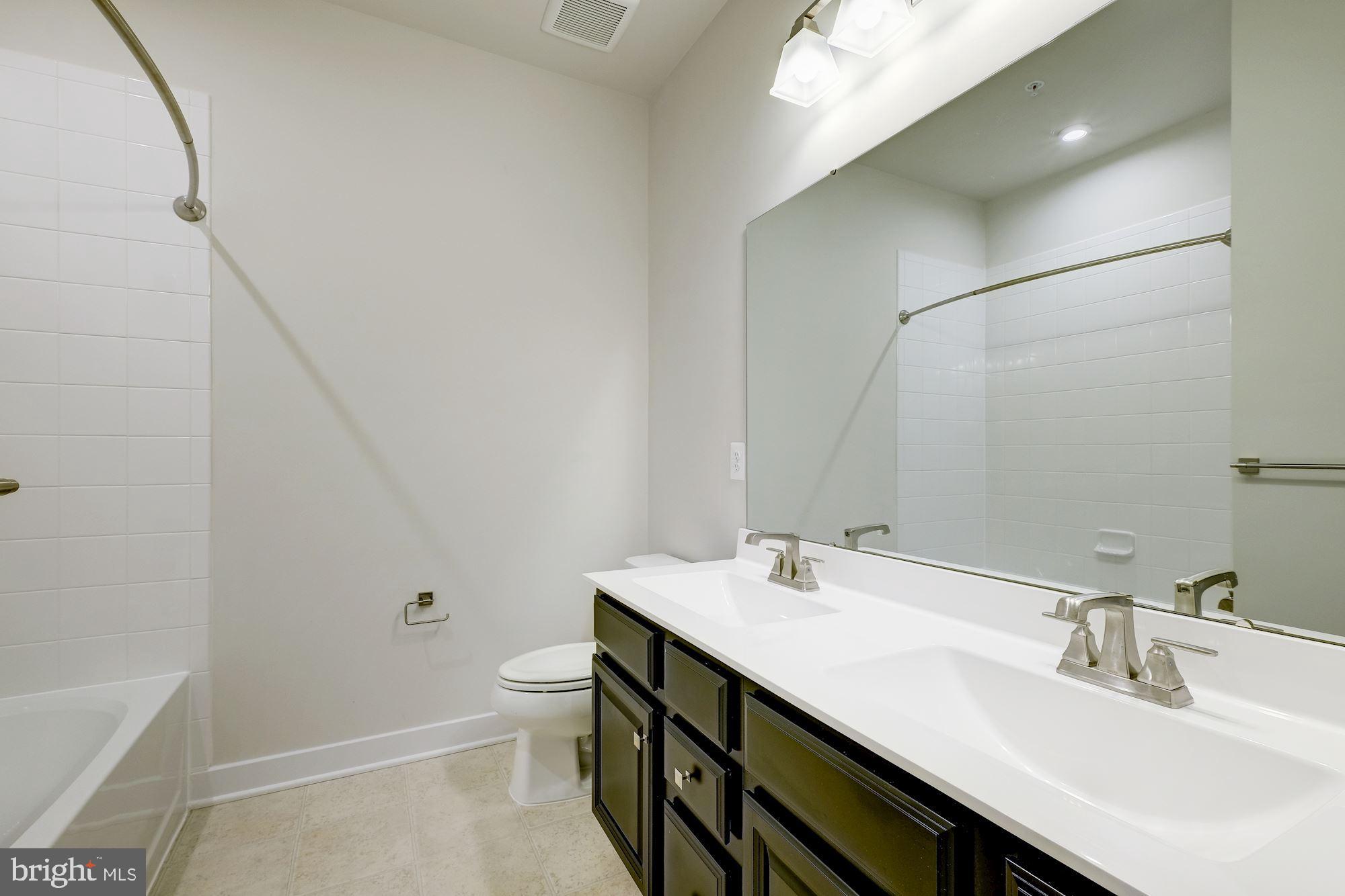 OAKDALE VILLAGE - Residential