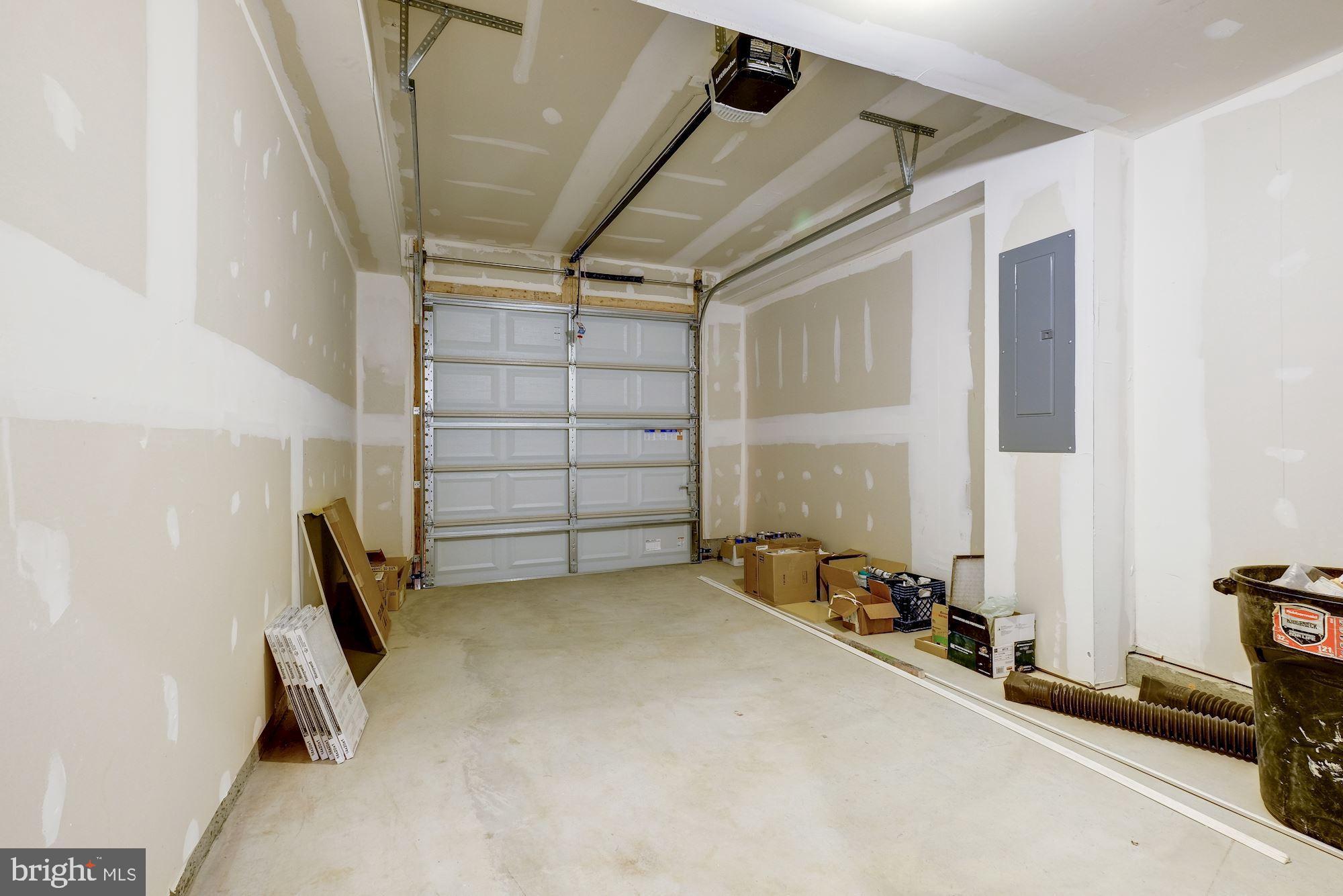 OAKDALE VILLAGE - Residential