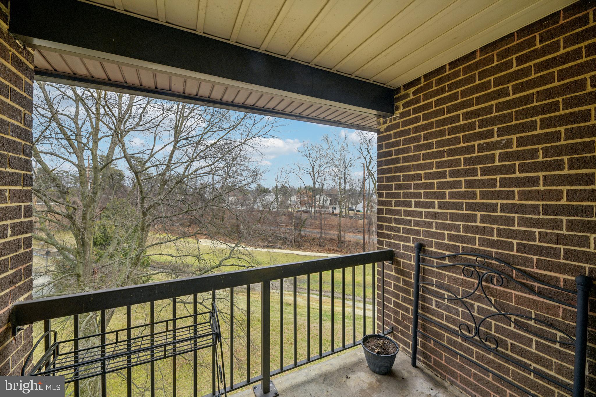 CHERRY GLEN CONDOS - Residential