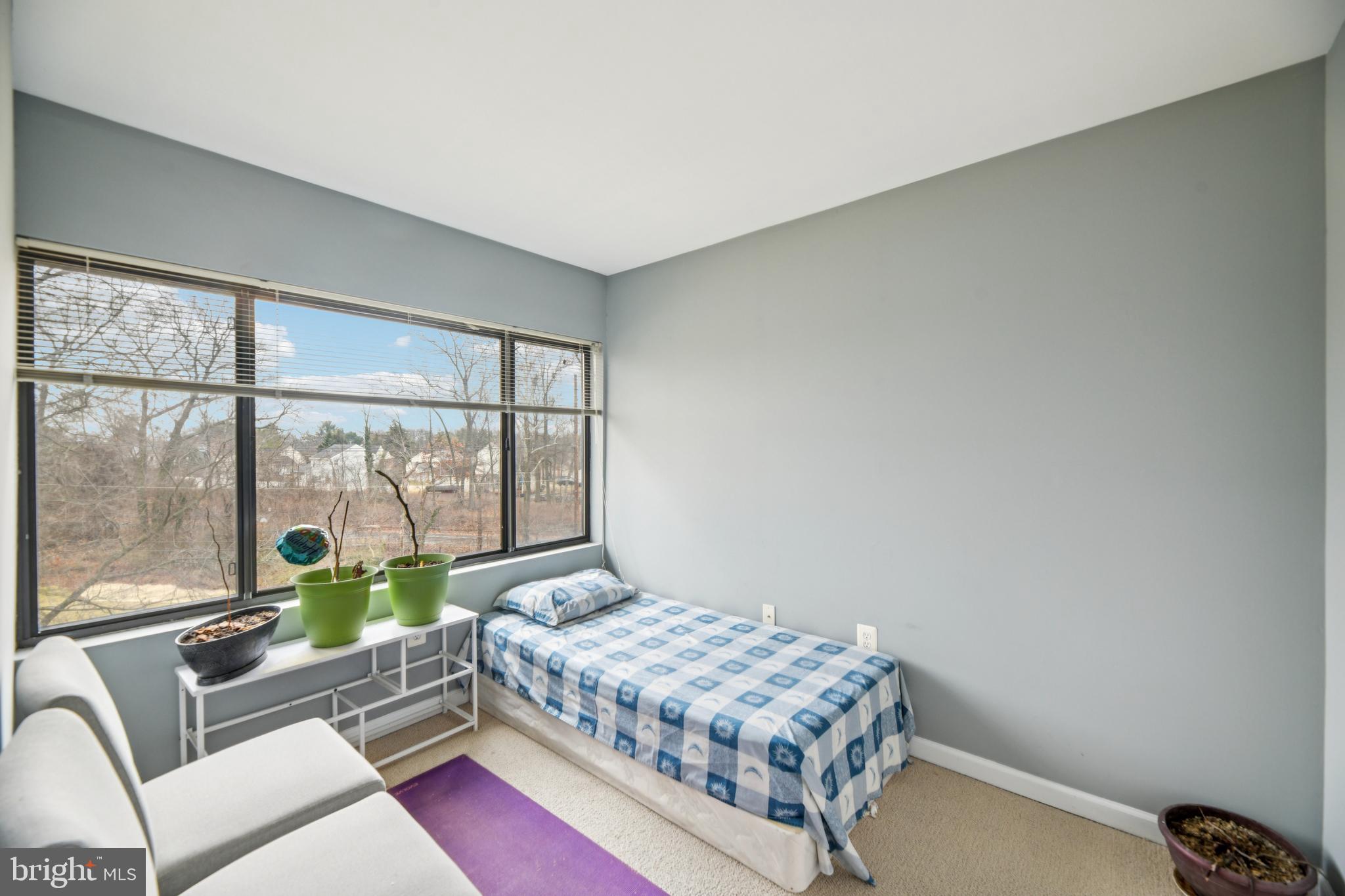 CHERRY GLEN CONDOS - Residential