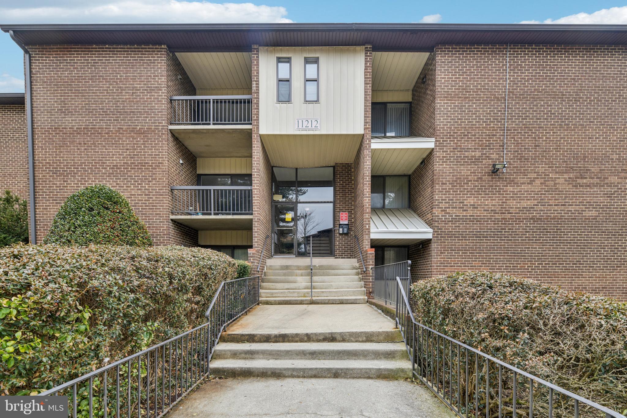 CHERRY GLEN CONDOS - Residential