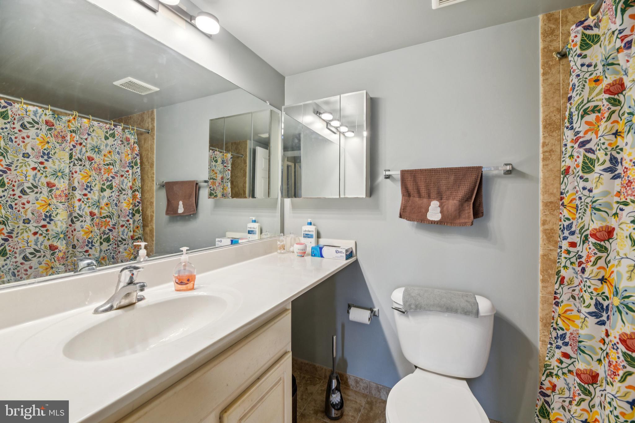 CHERRY GLEN CONDOS - Residential