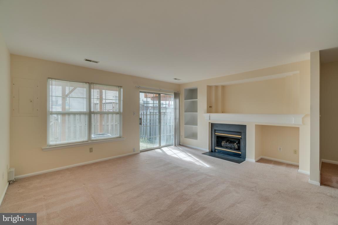 PRINCE WILLIAM COMMONS - Residential