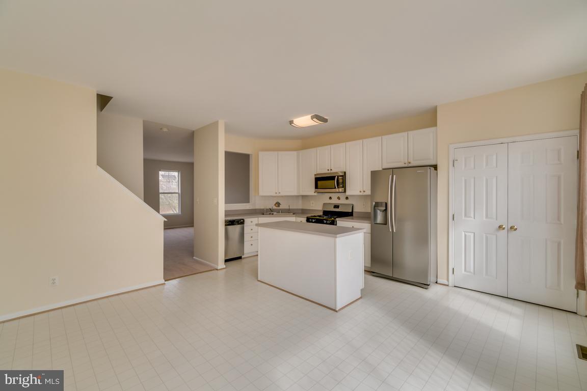 PRINCE WILLIAM COMMONS - Residential