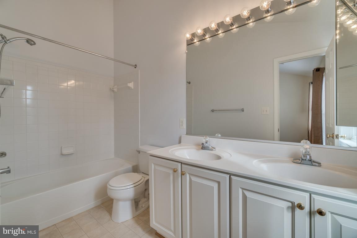 PRINCE WILLIAM COMMONS - Residential