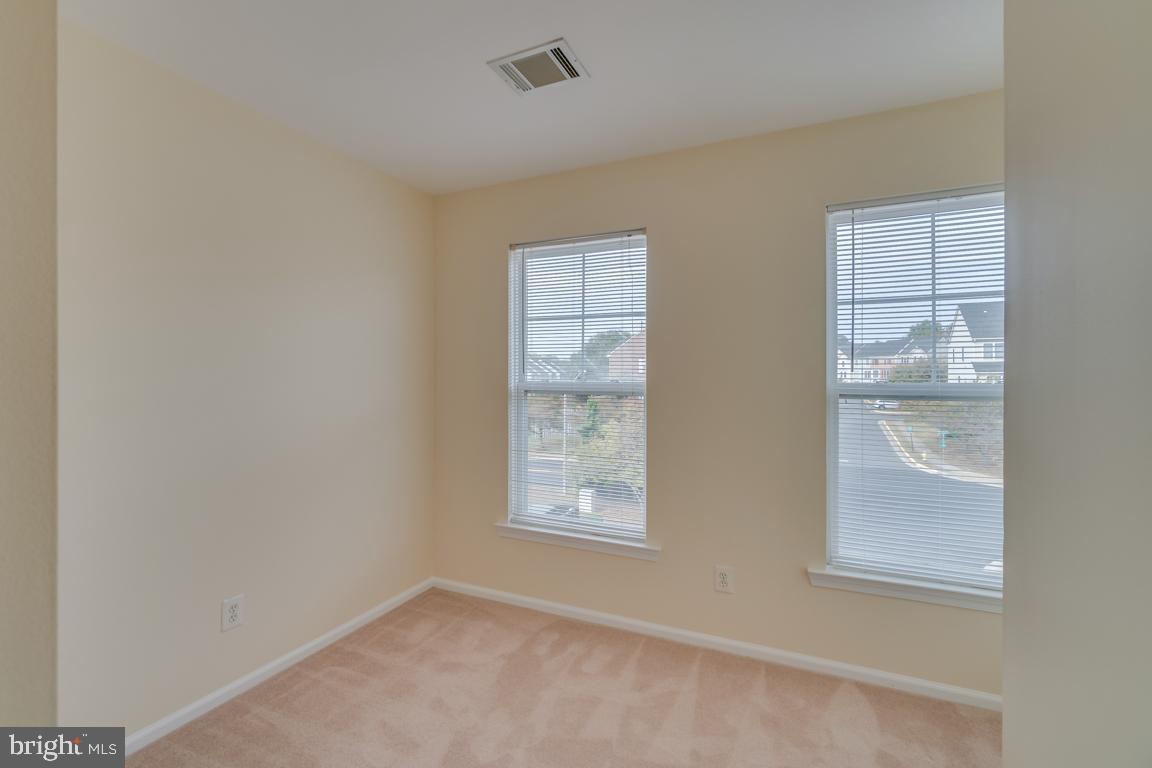 PRINCE WILLIAM COMMONS - Residential