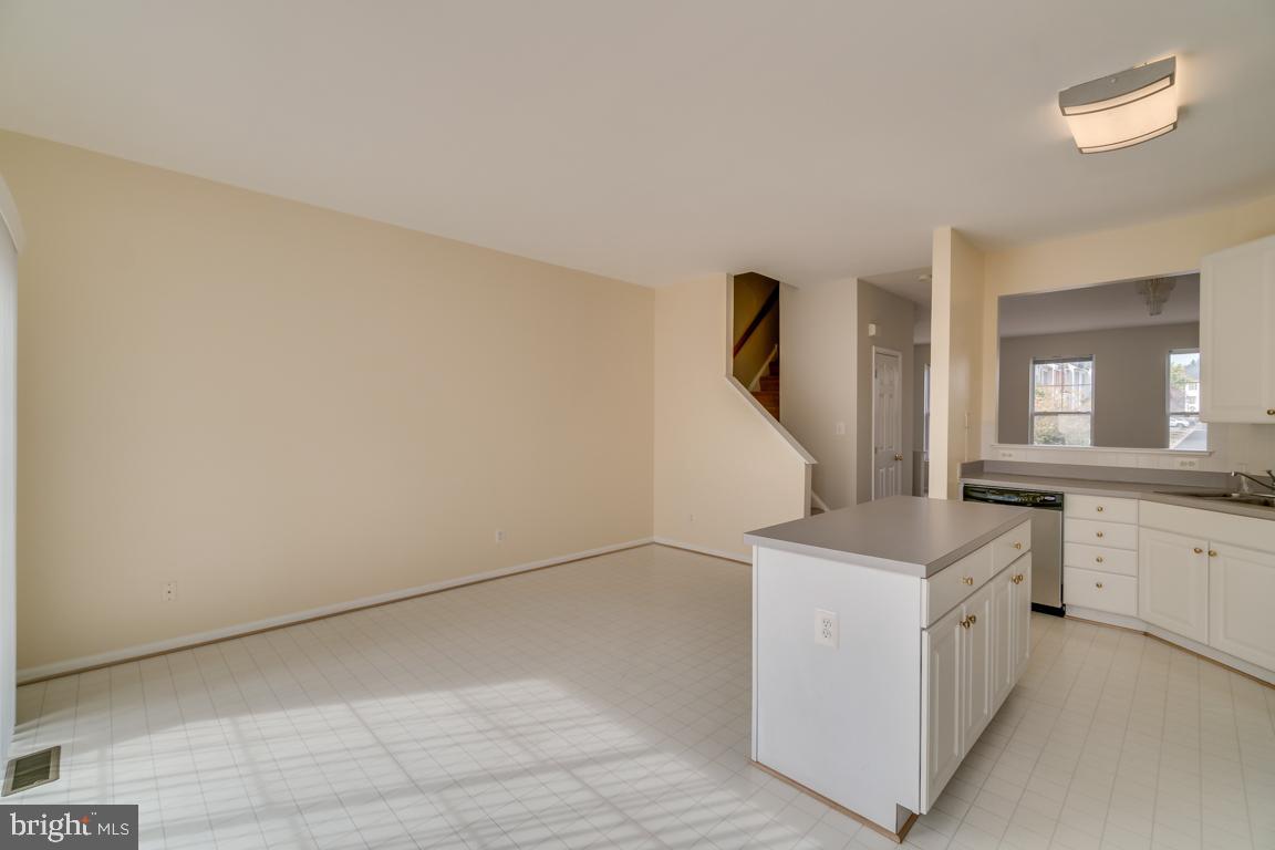 PRINCE WILLIAM COMMONS - Residential