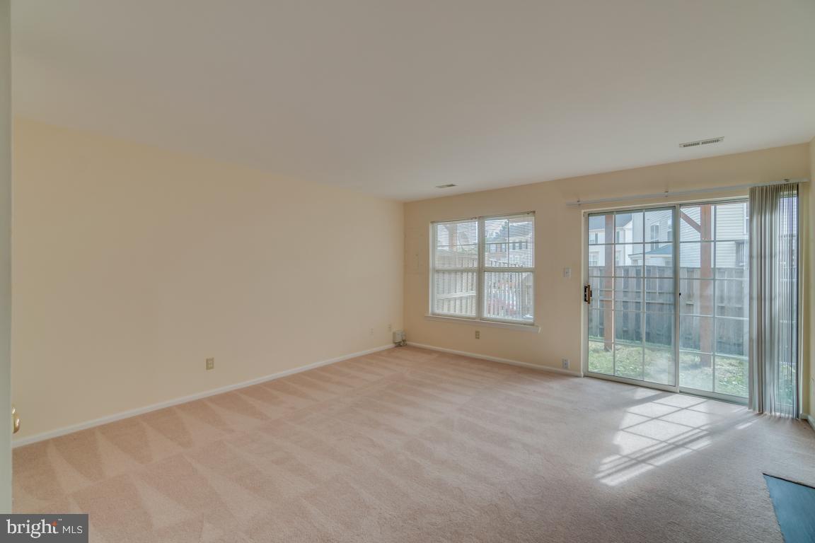 PRINCE WILLIAM COMMONS - Residential