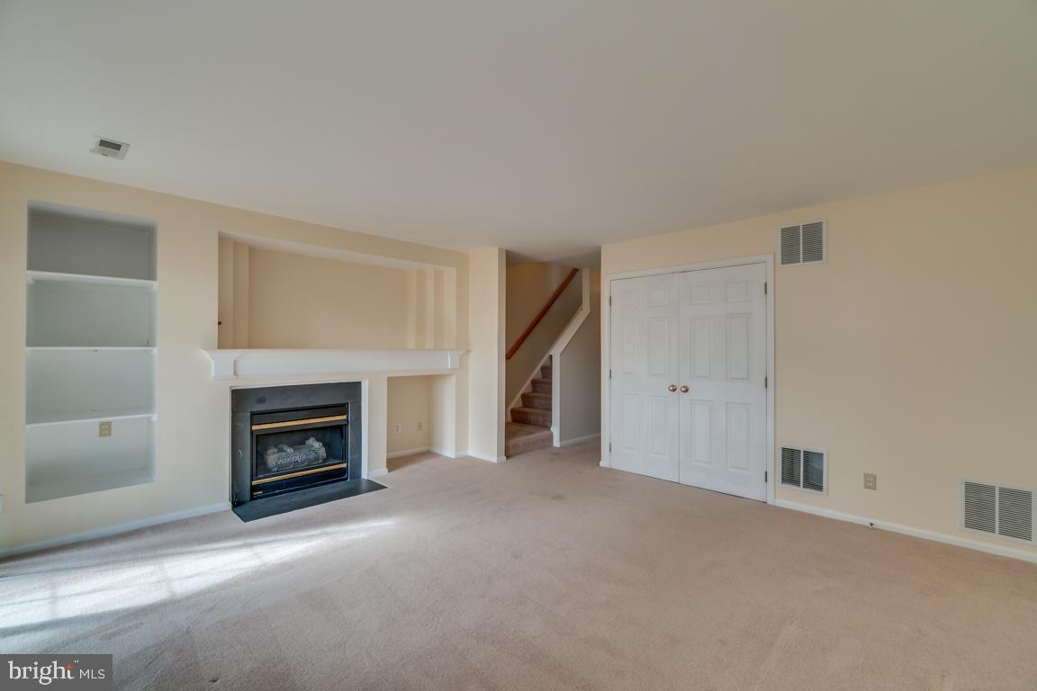 PRINCE WILLIAM COMMONS - Residential