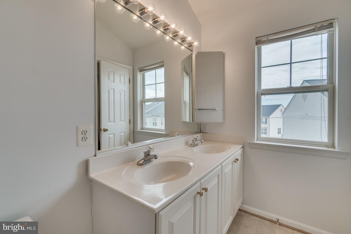 PRINCE WILLIAM COMMONS - Residential