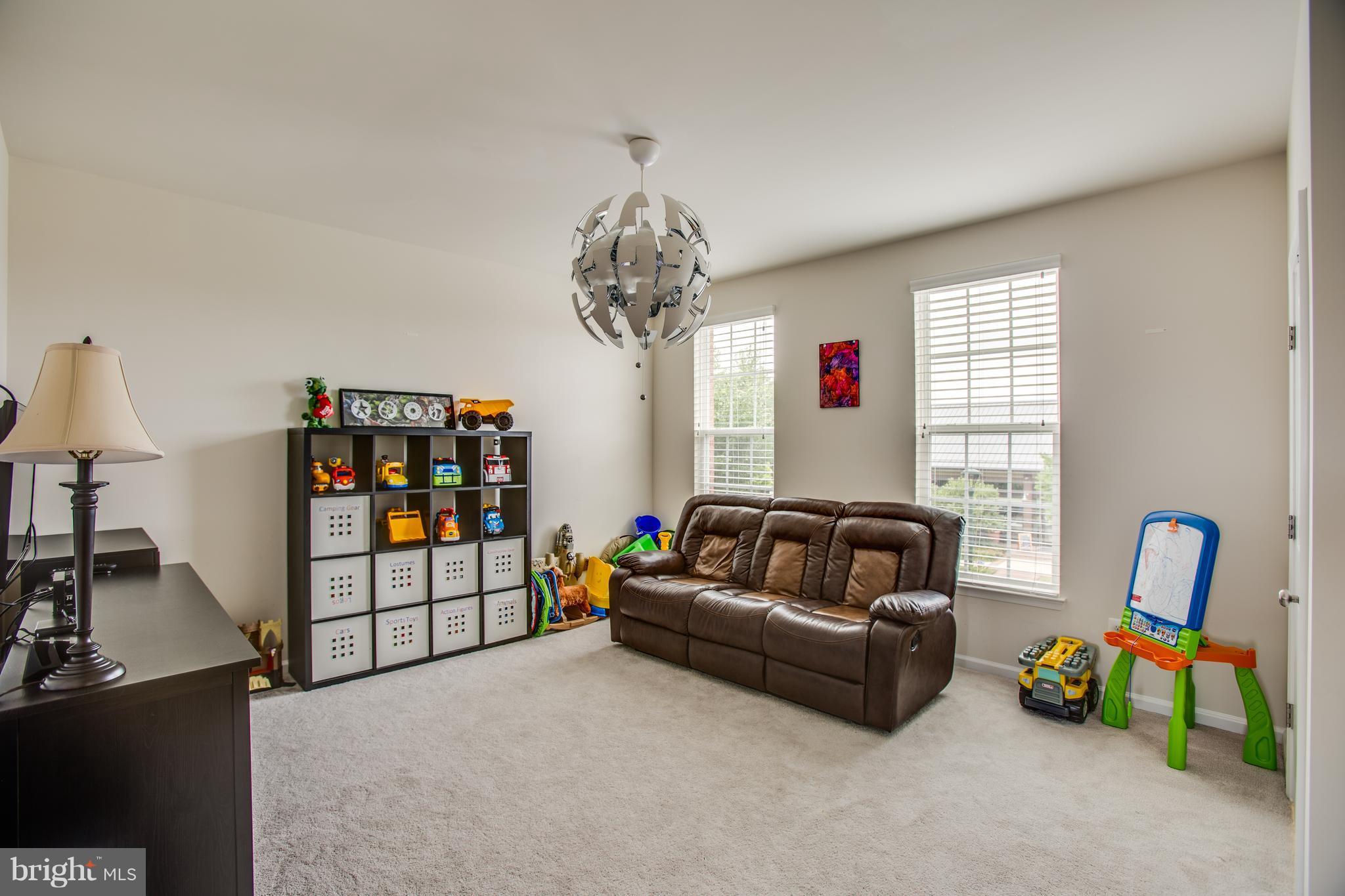 EMBREY MILL - Residential Lease