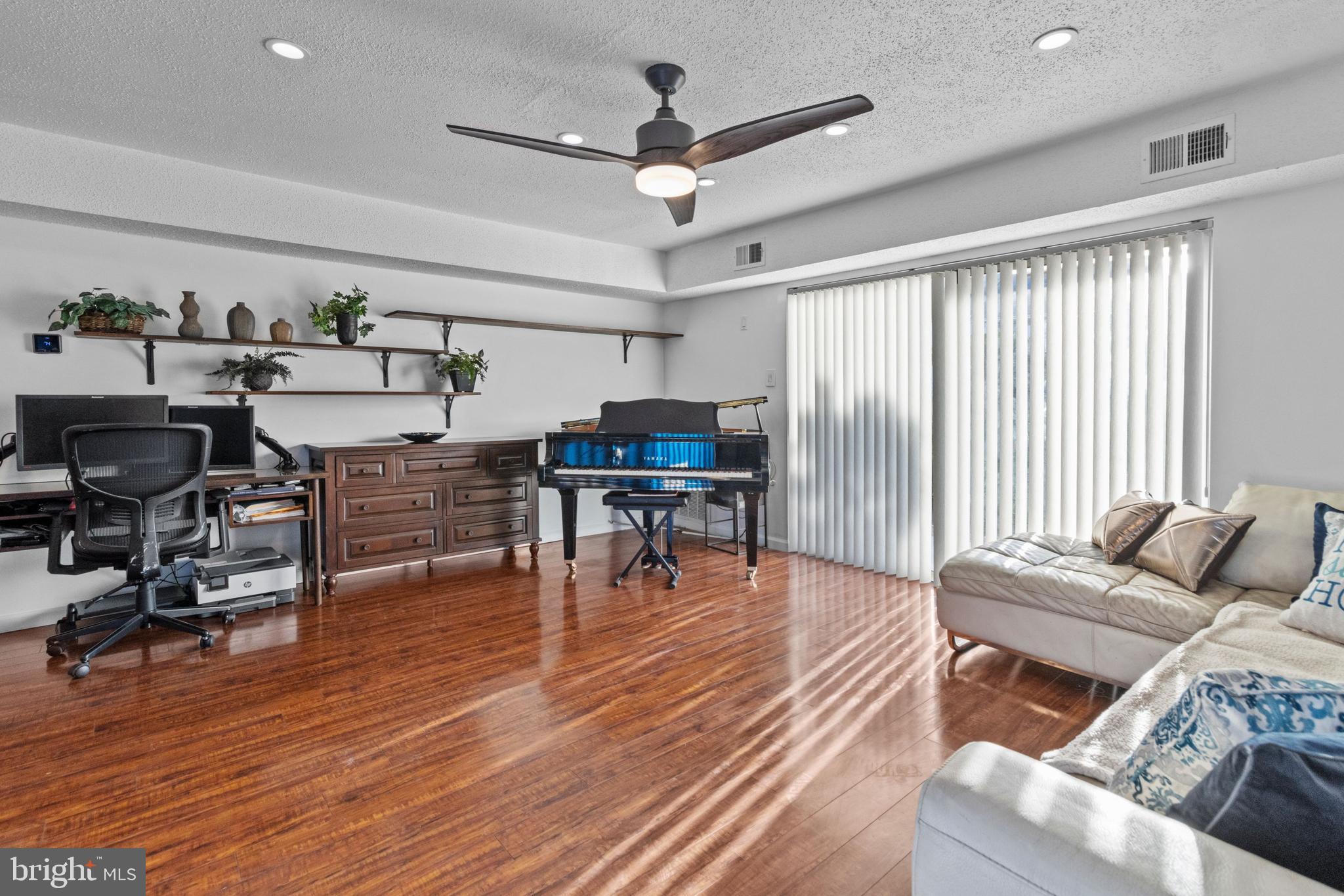 TAPESTRY - Residential