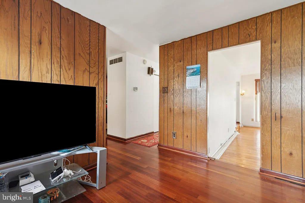 PINE VALLEY - Residential