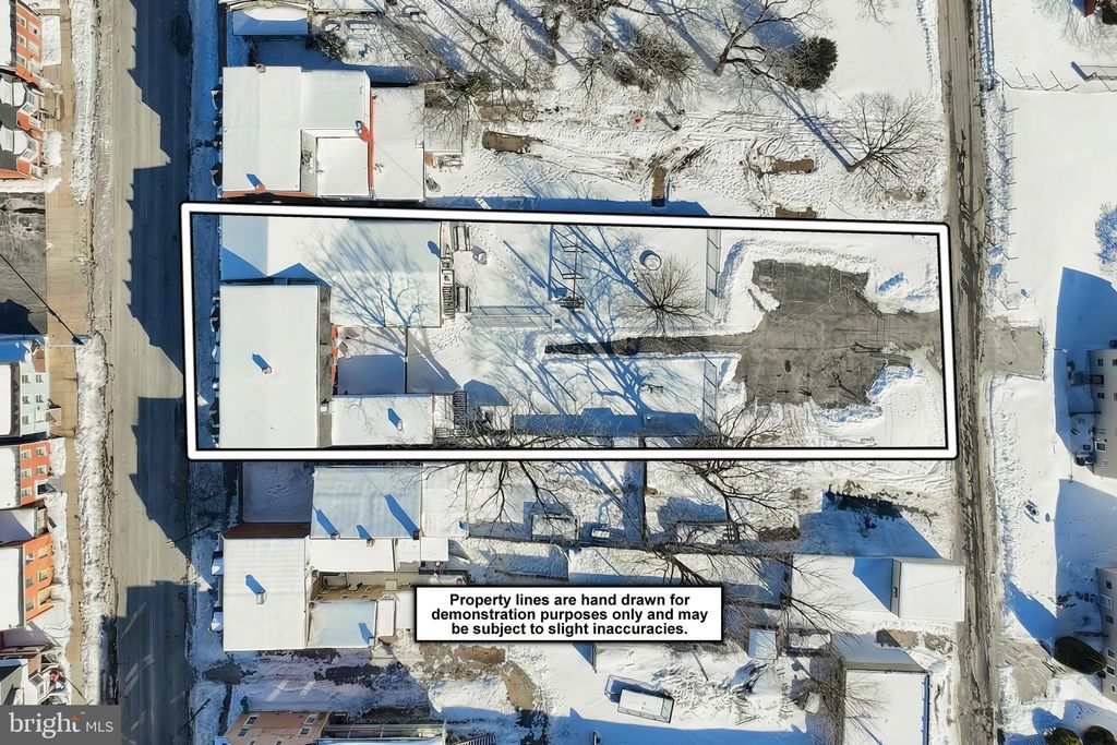 Photo of 846 E Market Street, YORK, PA 17403 (MLS # PAYK2097142)