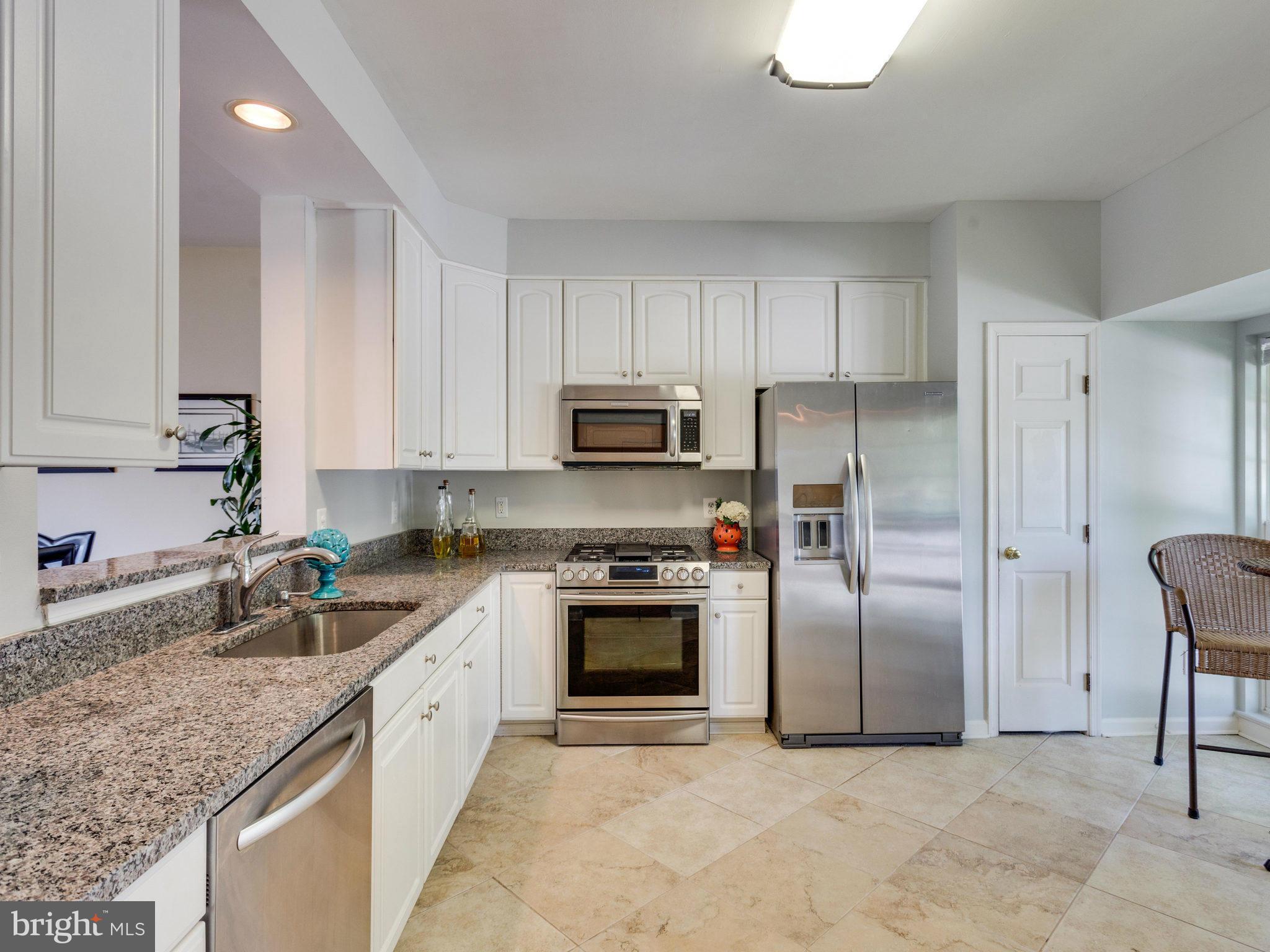 RIVER OAKS - Residential